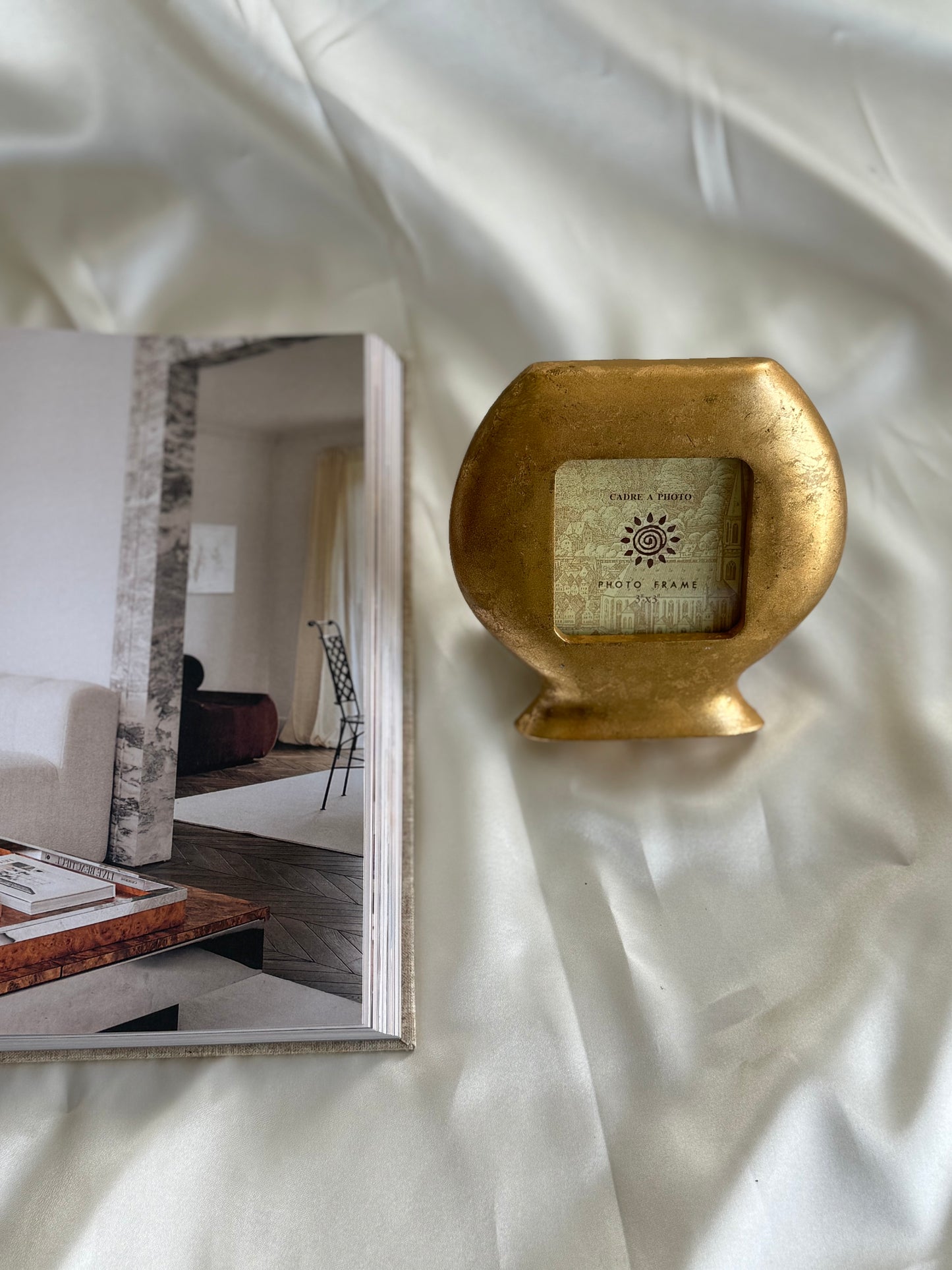 Vintage Gold Urn Silhouette Photo Frame