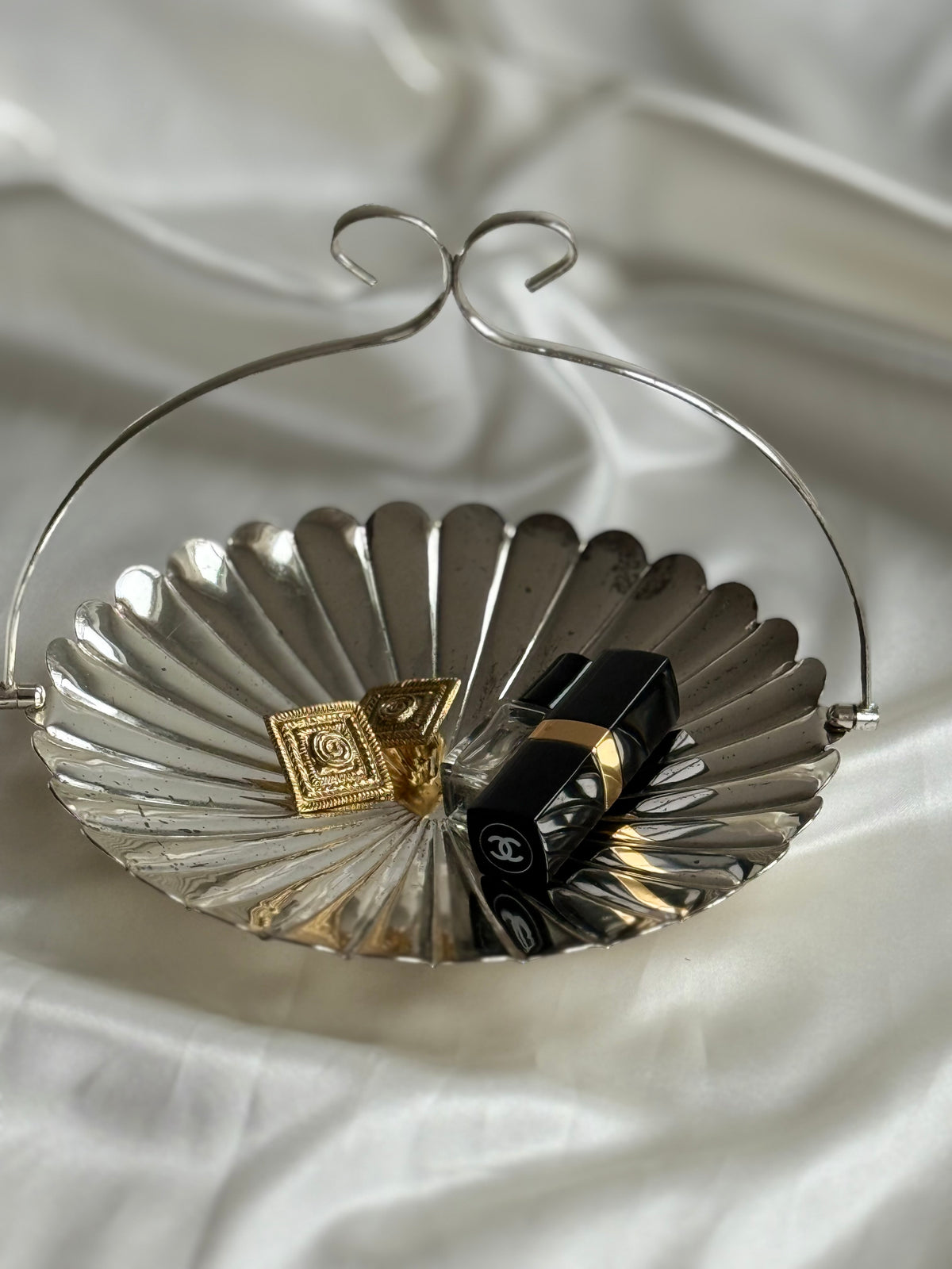Vintage English Silver-Plated Scallop Shell Basket