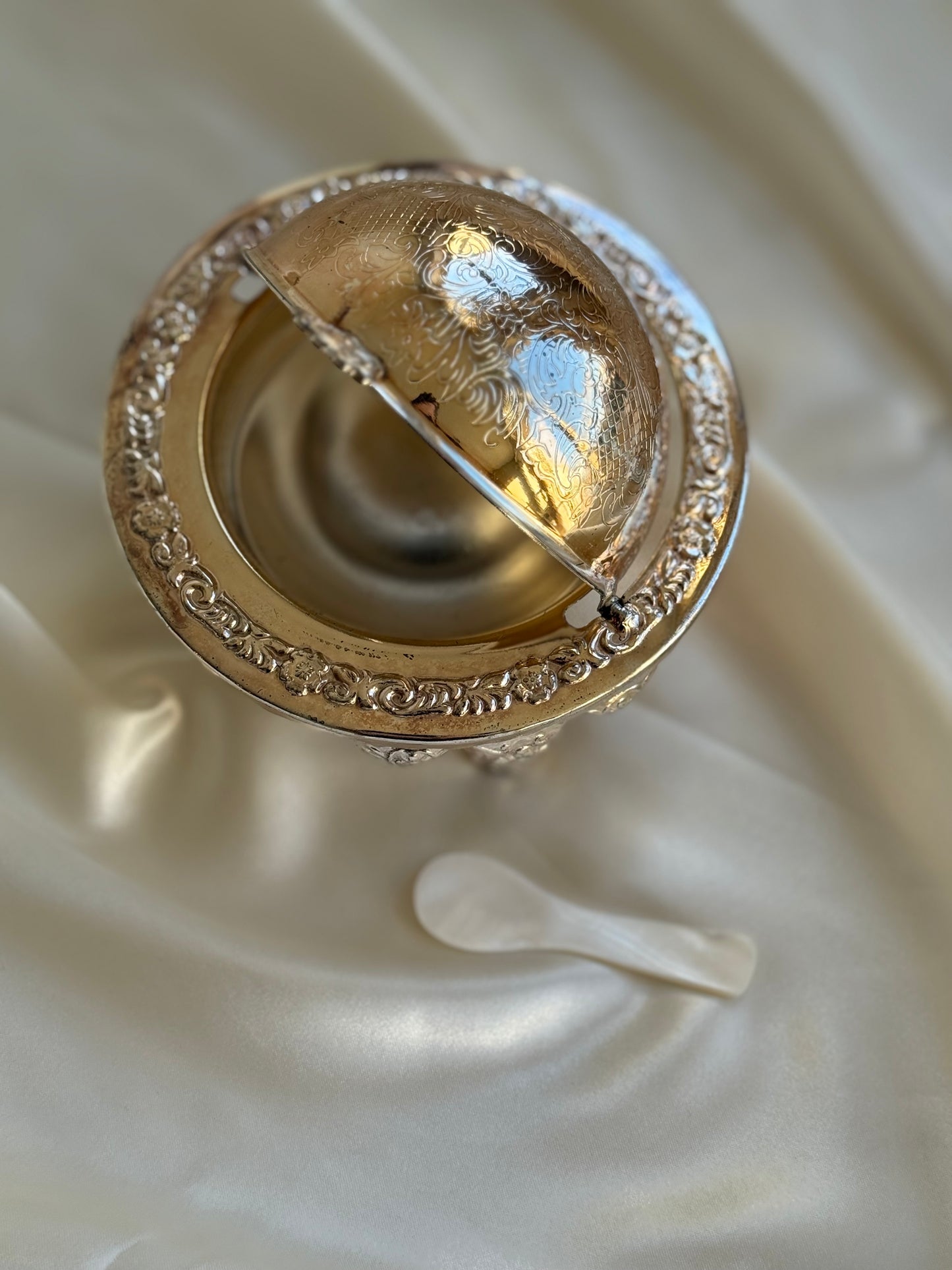 Vintage English Silver-Plated Caviar Server with Mother-of-Pearl Spoon