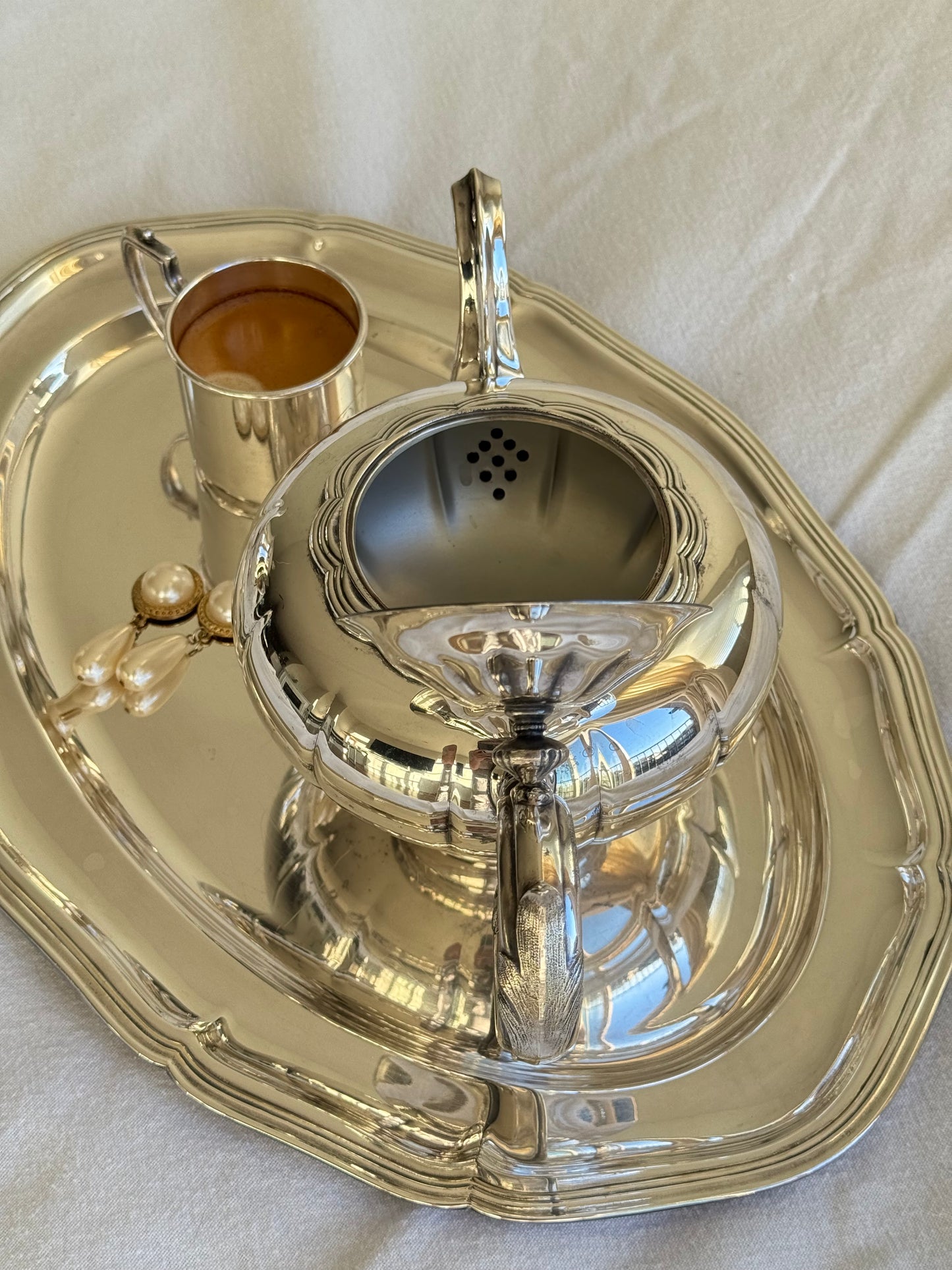 Vintage silver plated tea pot