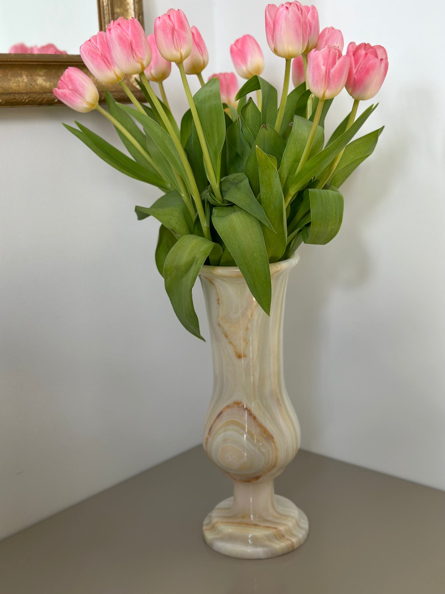 Large onyx vase / candleholder