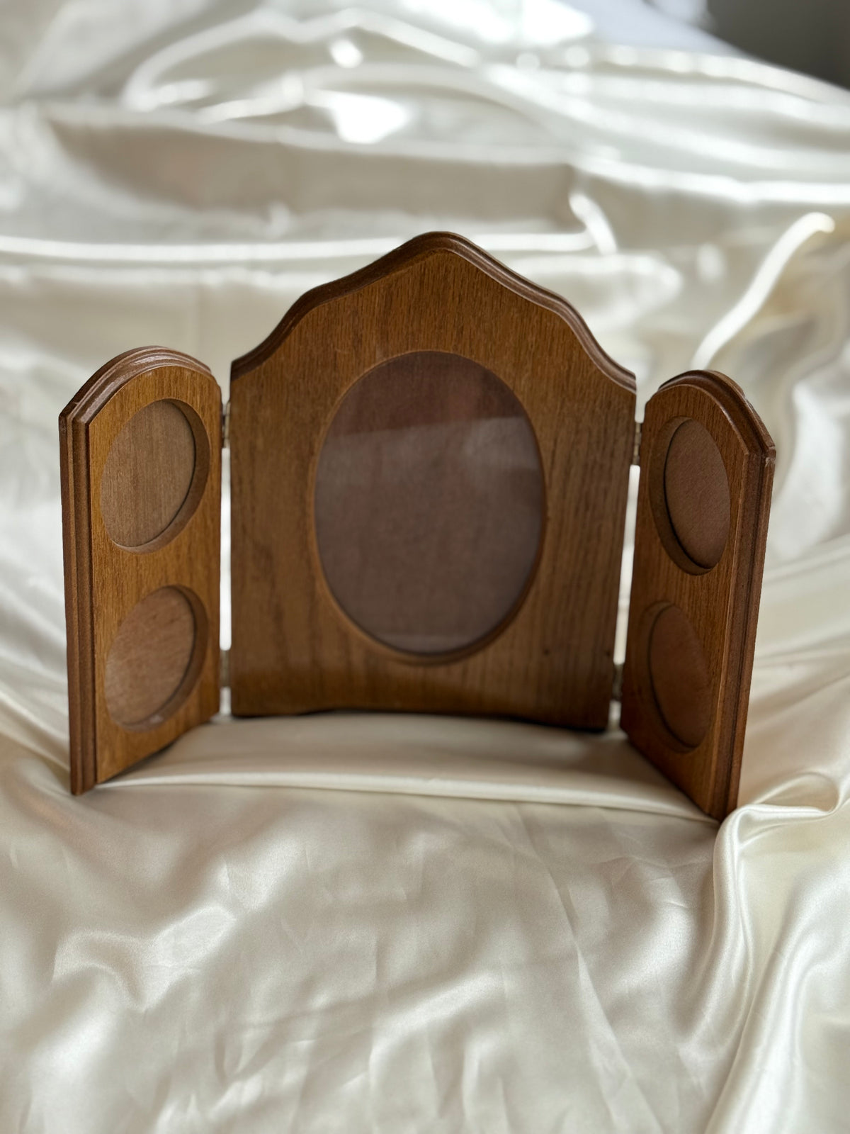 Vintage Wooden Folding Multi-Photo Frame