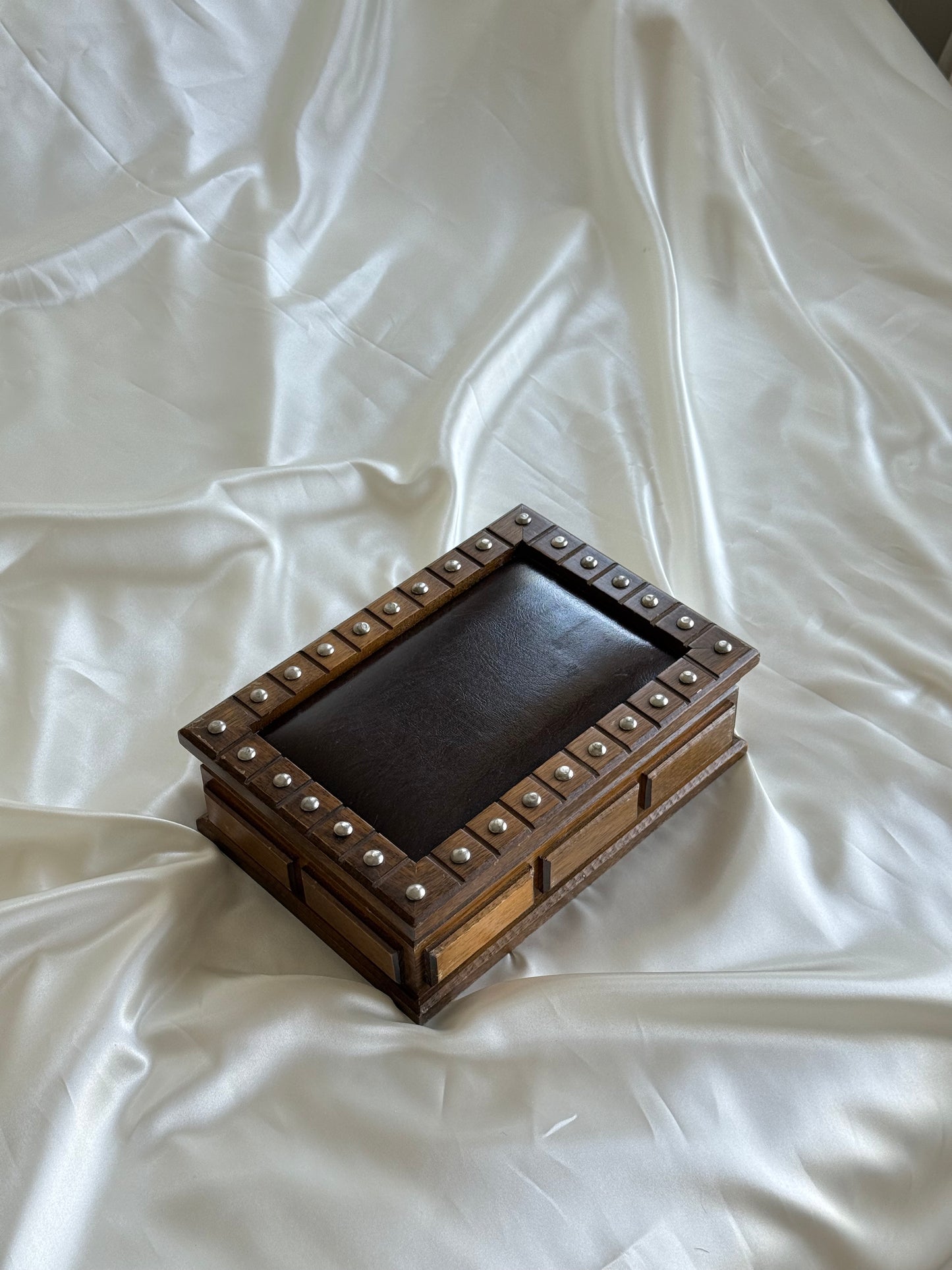 Vintage wooden jewelry box