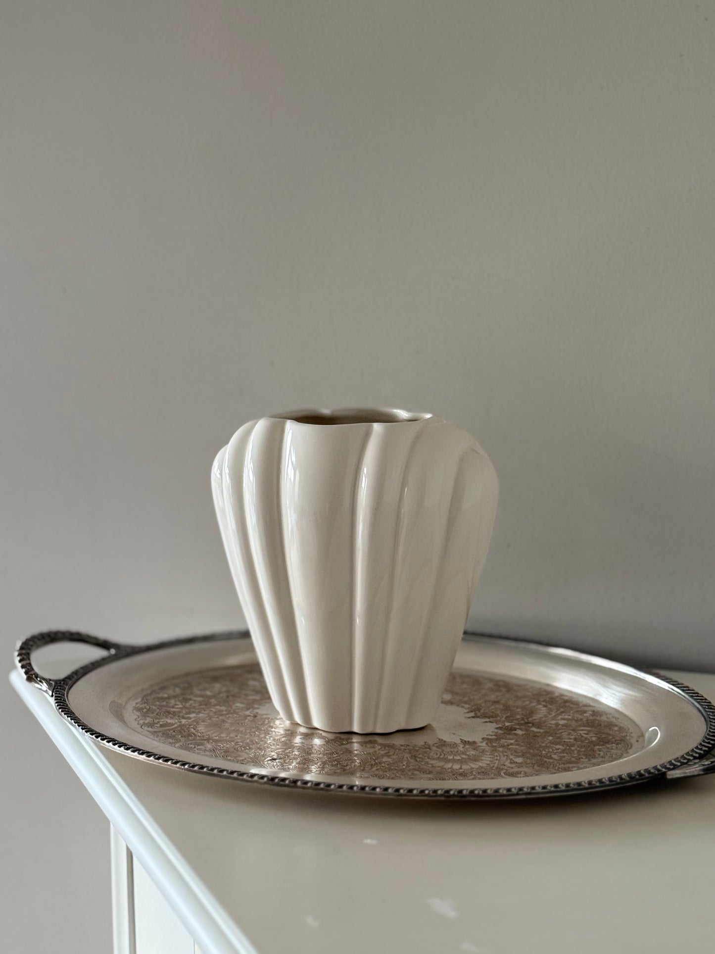 Vintage William Alexander Collection White Ceramic Vase – Made in Canada