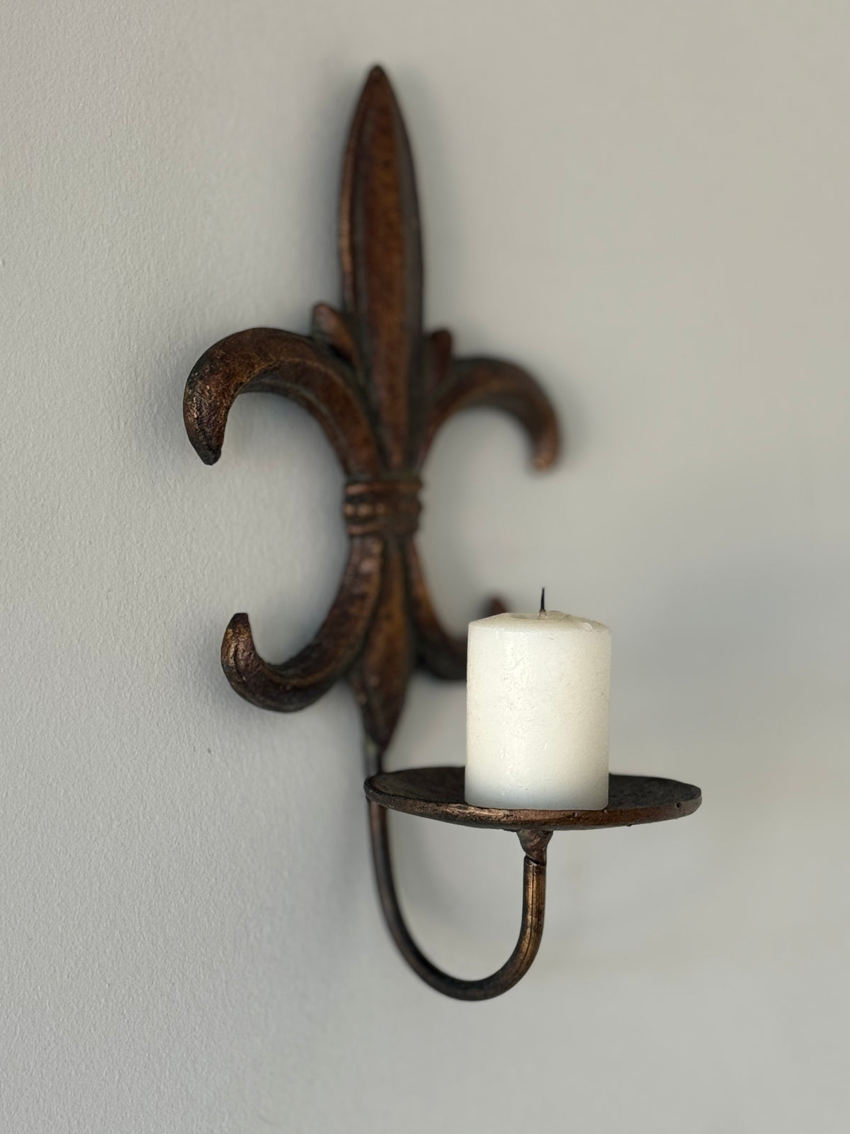 Vintage Fleur-de-Lis Cast Iron Wall Candle Sconce – French Country Style