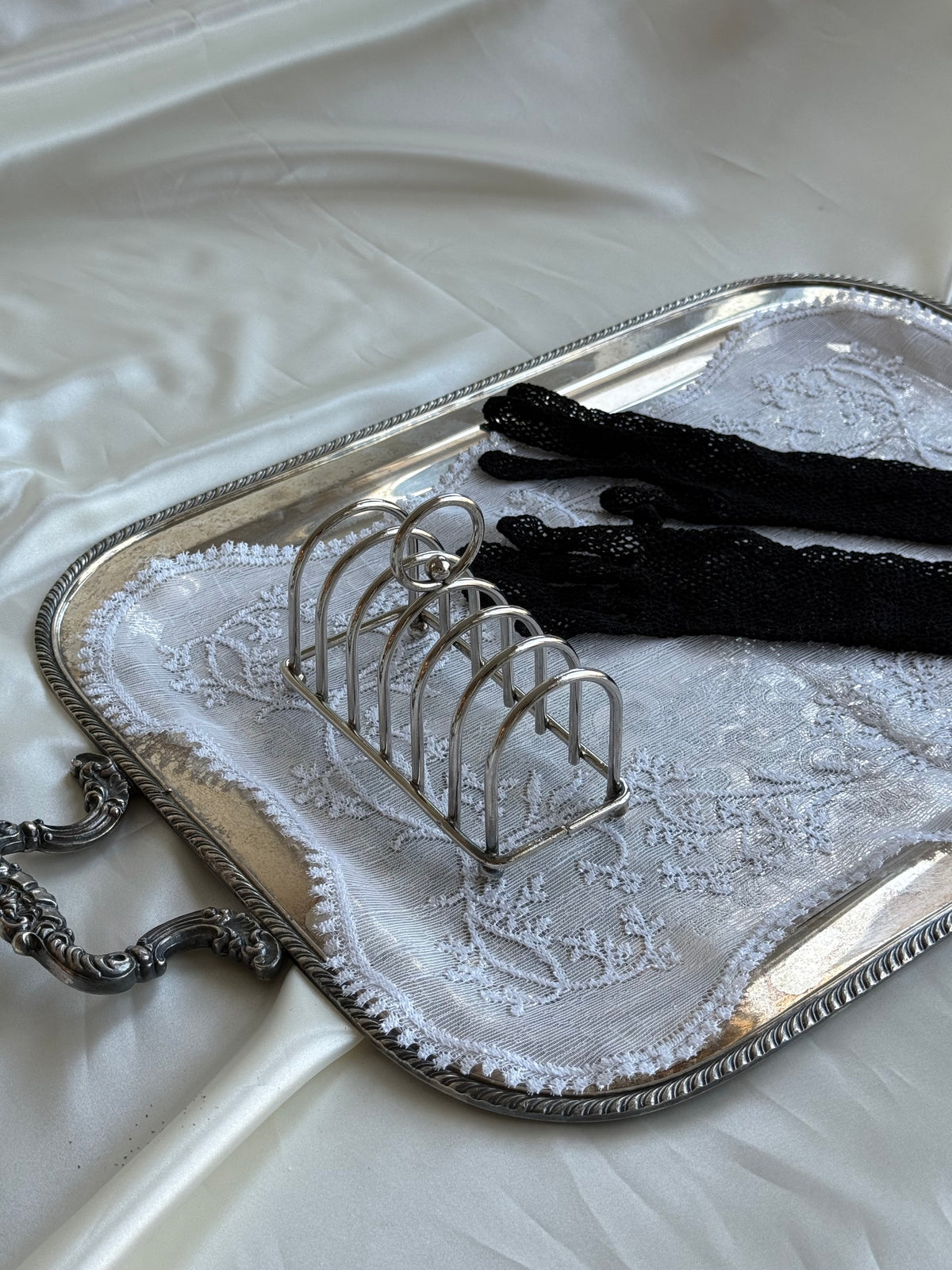 Vintage Silver Plated Toast Rack – Arched Wire Design with Ring Handle