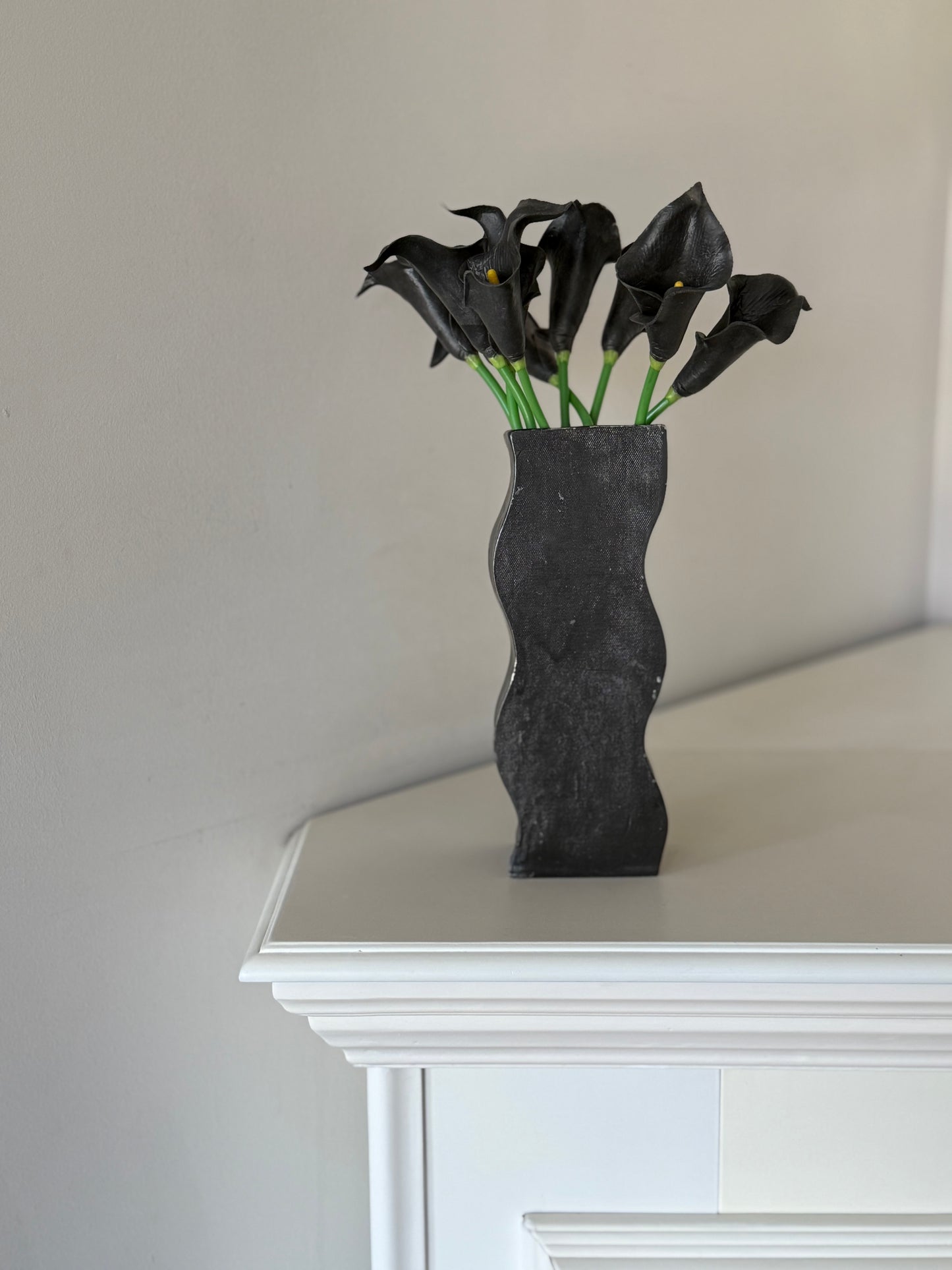 Wavy organic ceramic vase