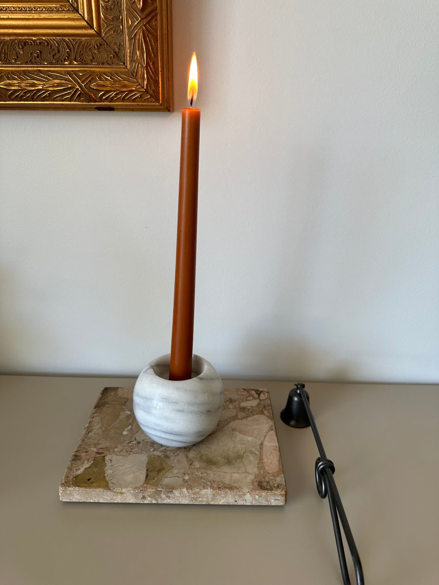 Round marble candleholder