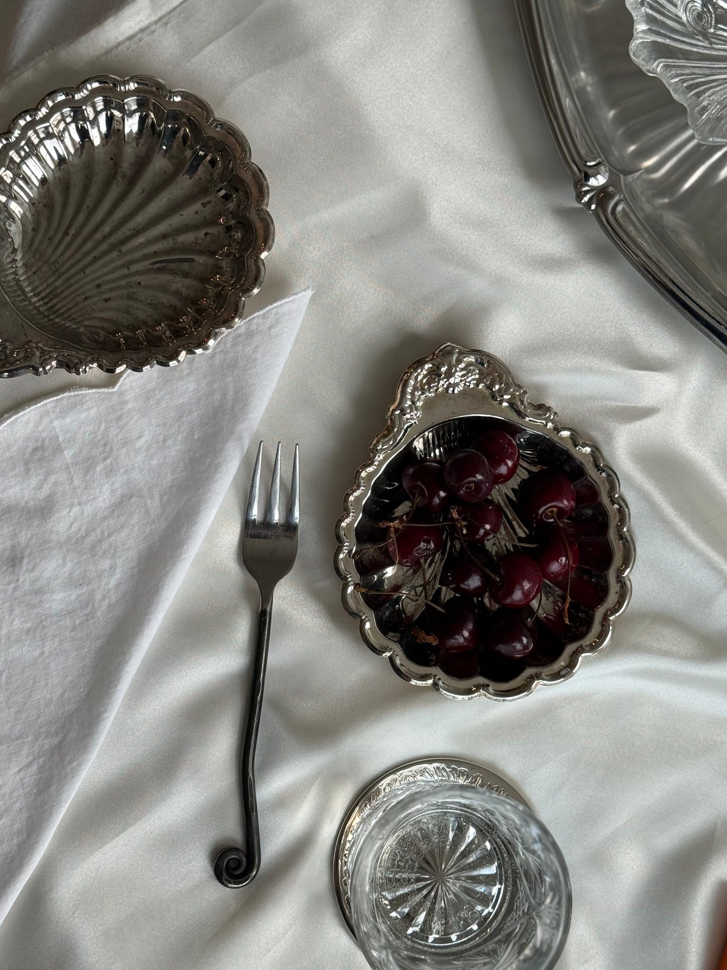Vintage Shell-Shaped Trinket Dishes — Set of 4