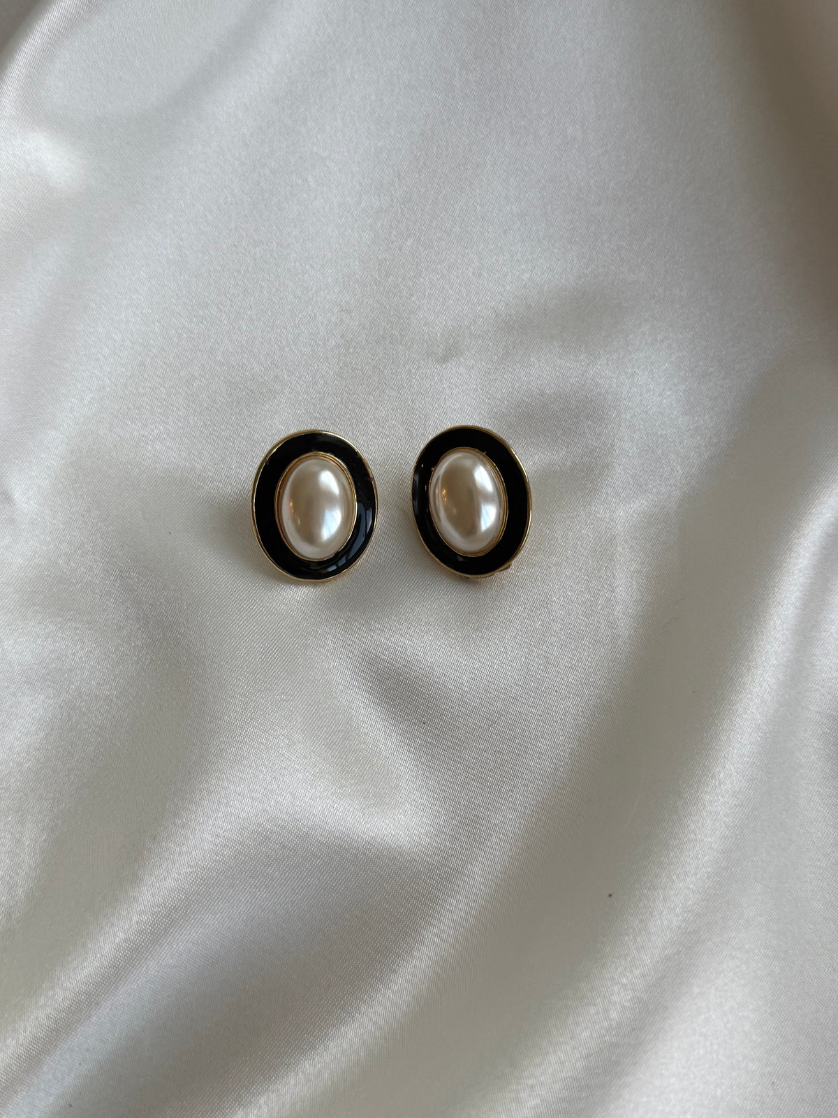 Vintage Faux Pearl & Black Enamel Oval Stud Earrings