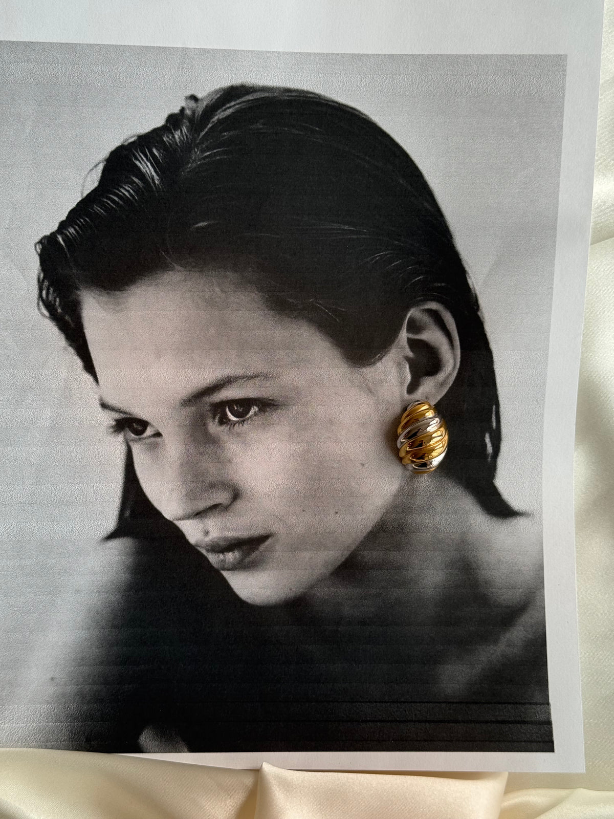 Vintage Two-Tone Ribbed Stud Earrings