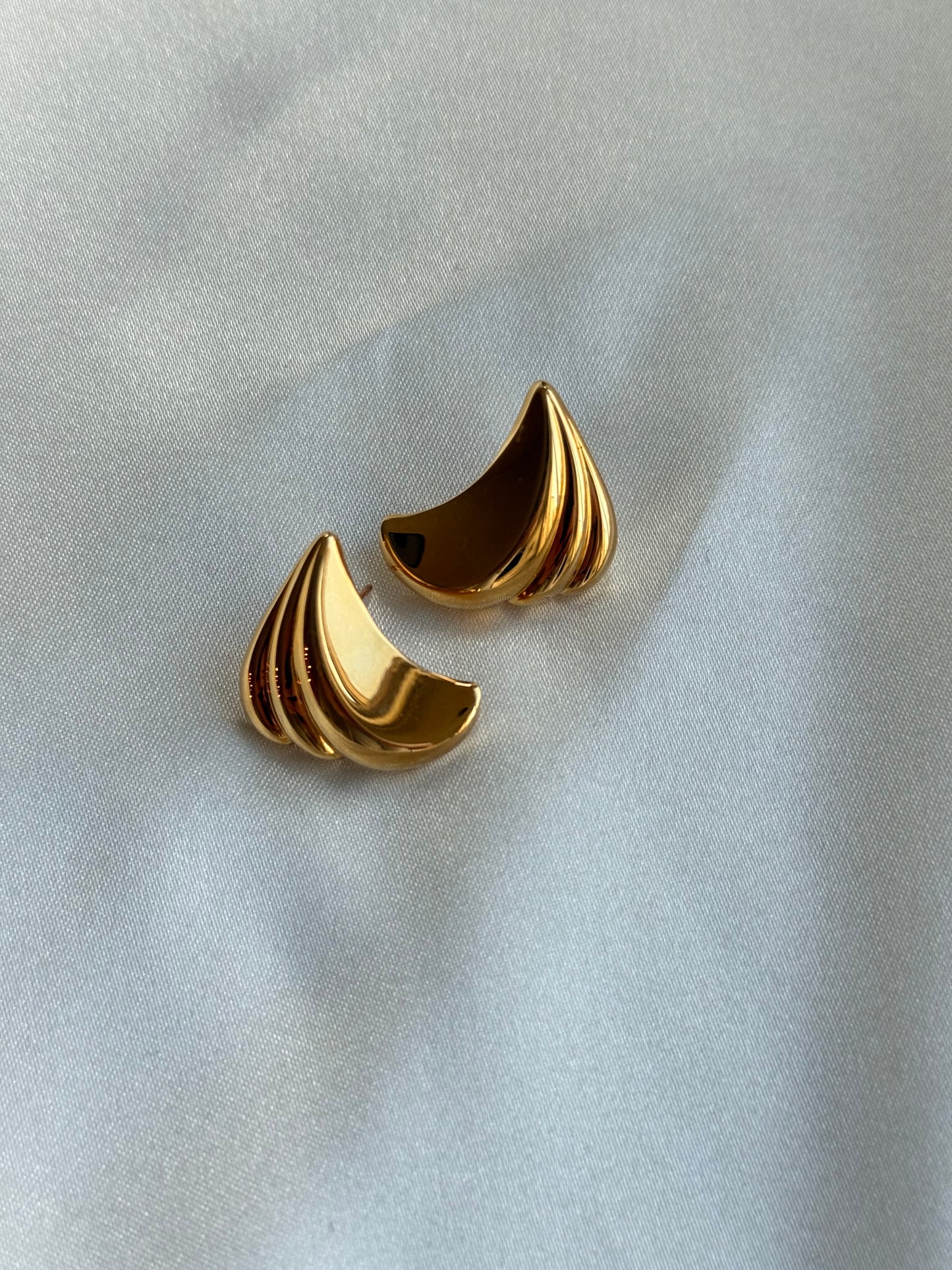 Vintage MONET Sculptural Gold-Tone Stud Earrings