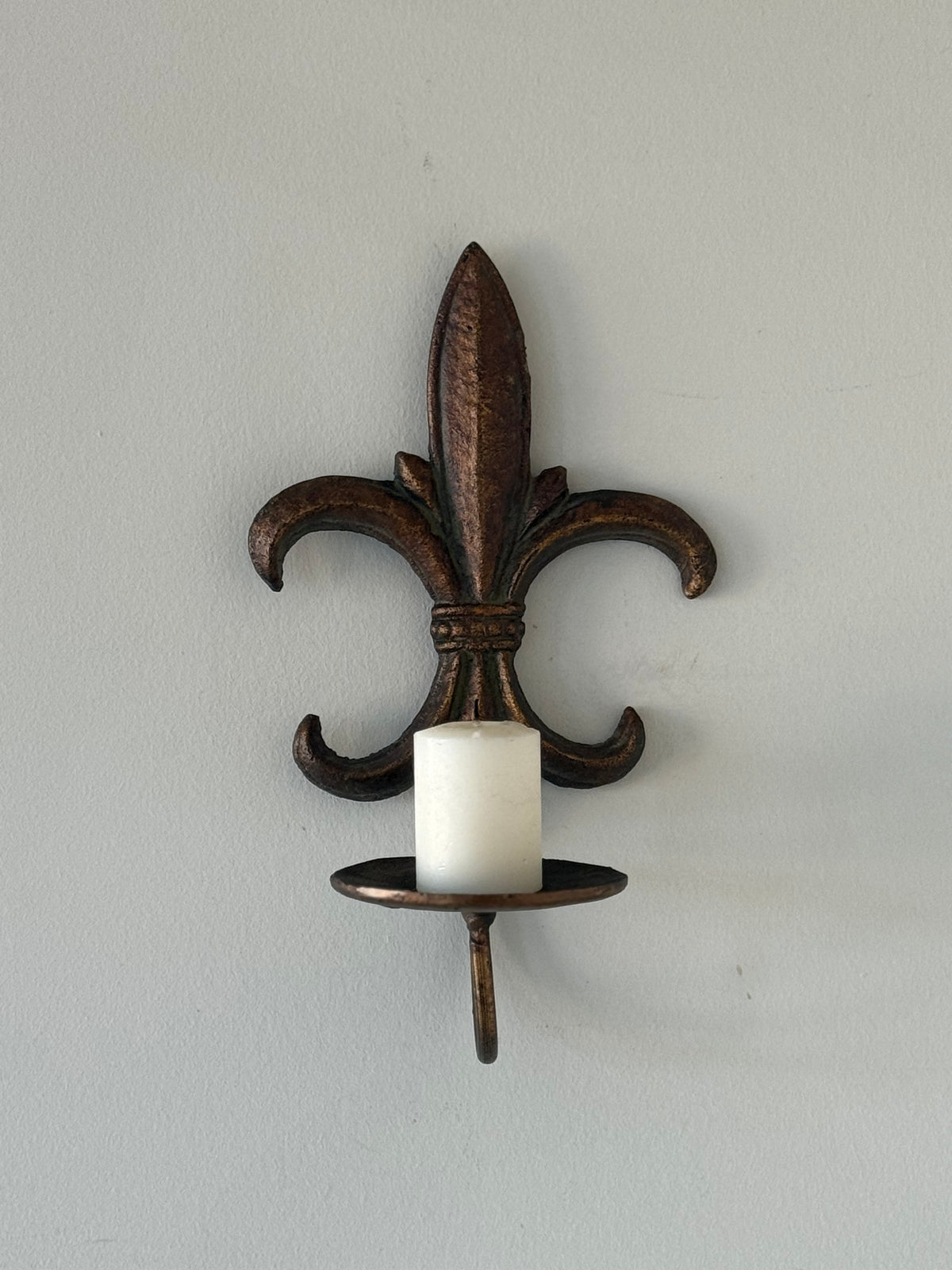 Vintage Fleur-de-Lis Cast Iron Wall Candle Sconce – French Country Style