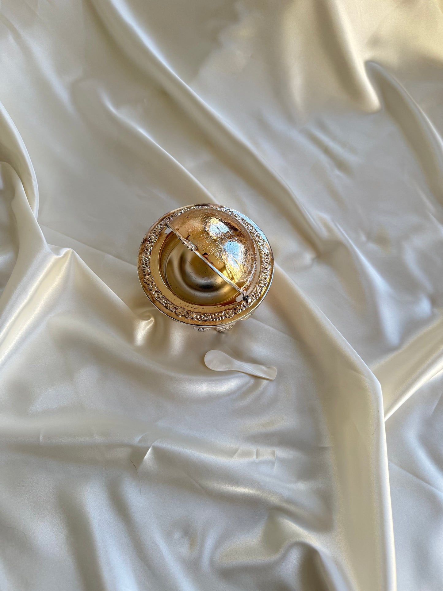 Vintage English Silver-Plated Caviar Server with Mother-of-Pearl Spoon