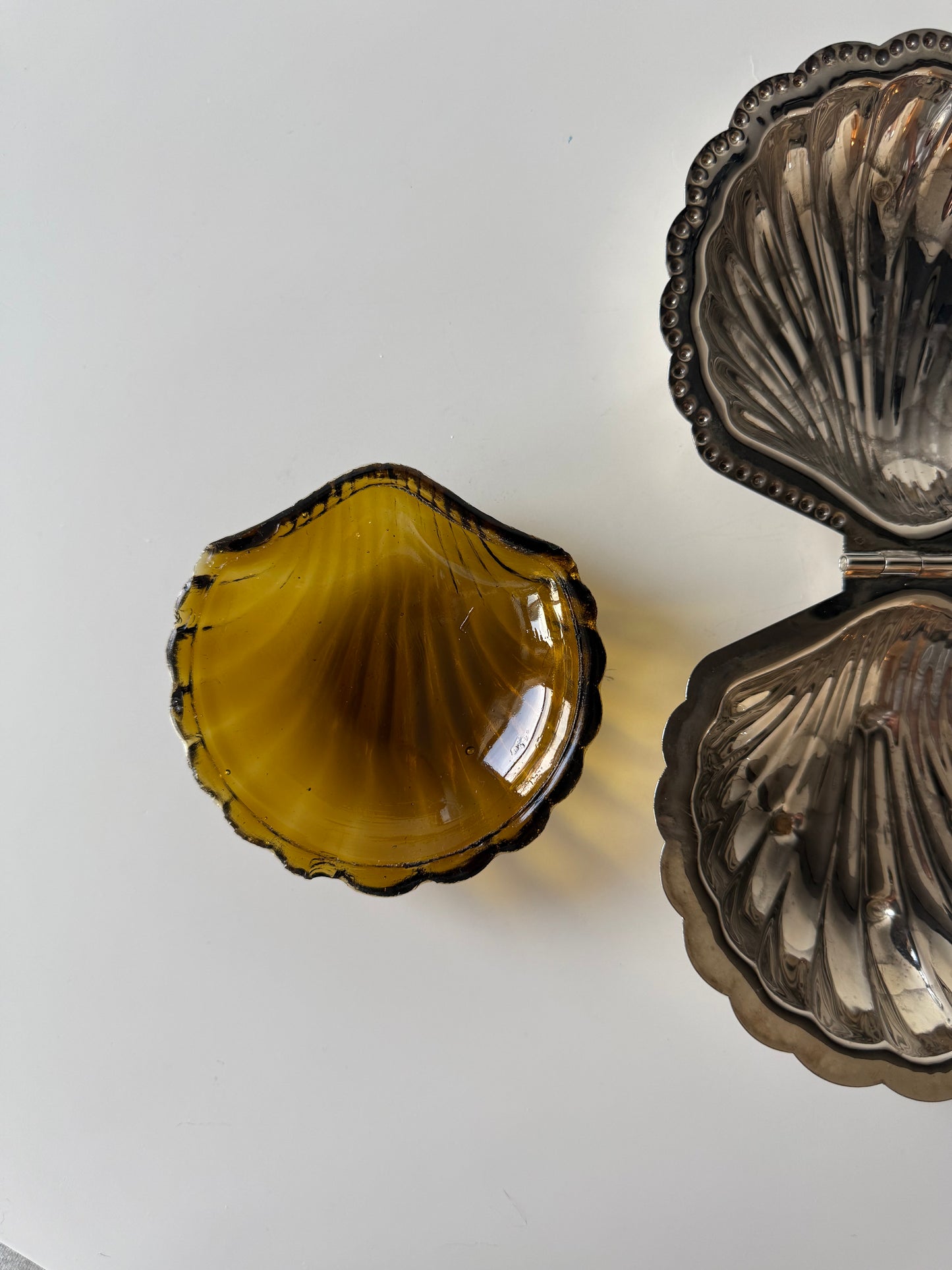 Vintage Shell-Shaped Sugar Dish