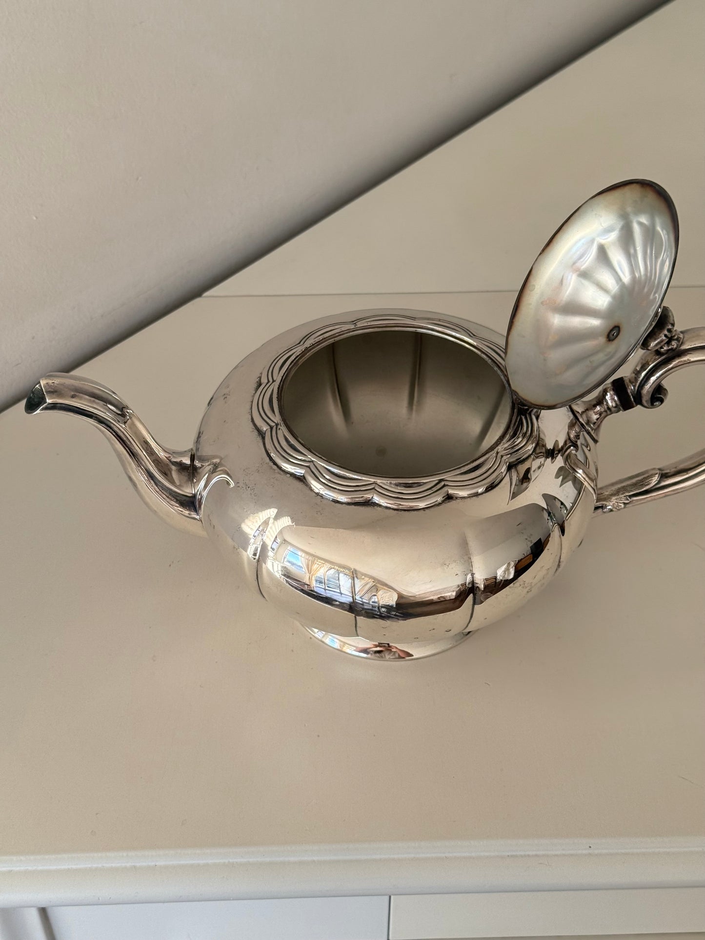 Vintage silver plated tea pot