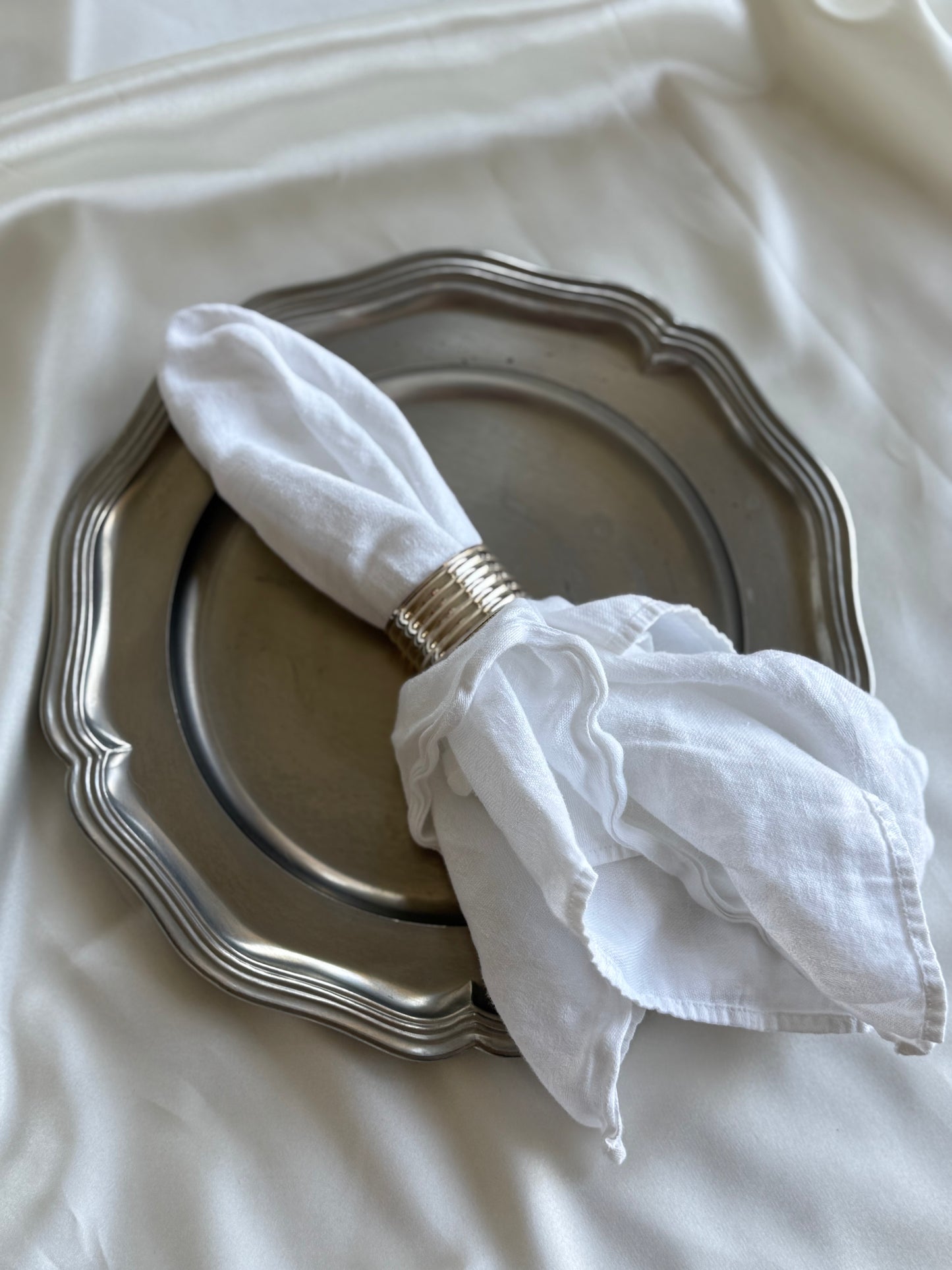 Vintage Silver Plated Napkin Rings – Set of 8