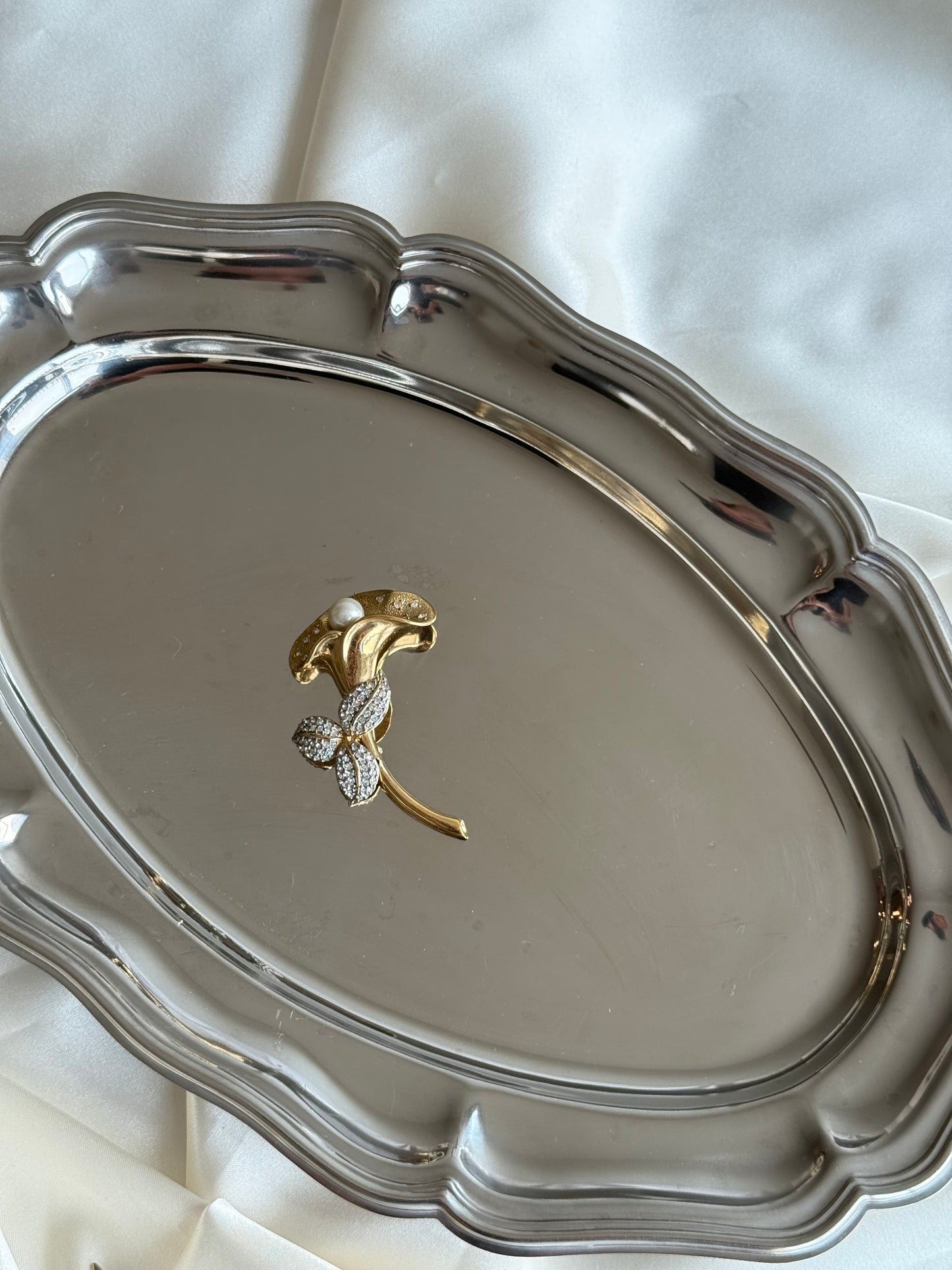 Vintage Butler Calla Lily Brooch with Pearl & Rhinestones
