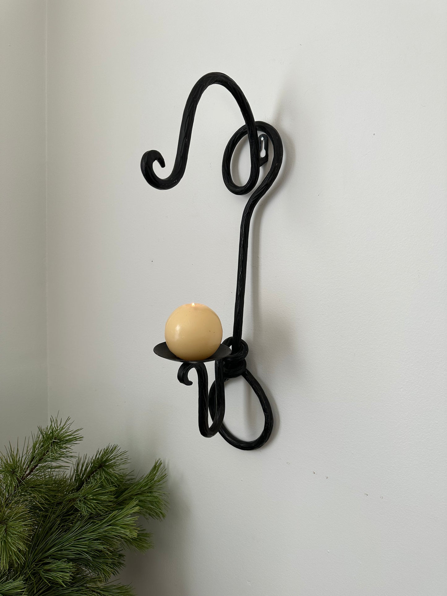 Rope look sconce candleholder