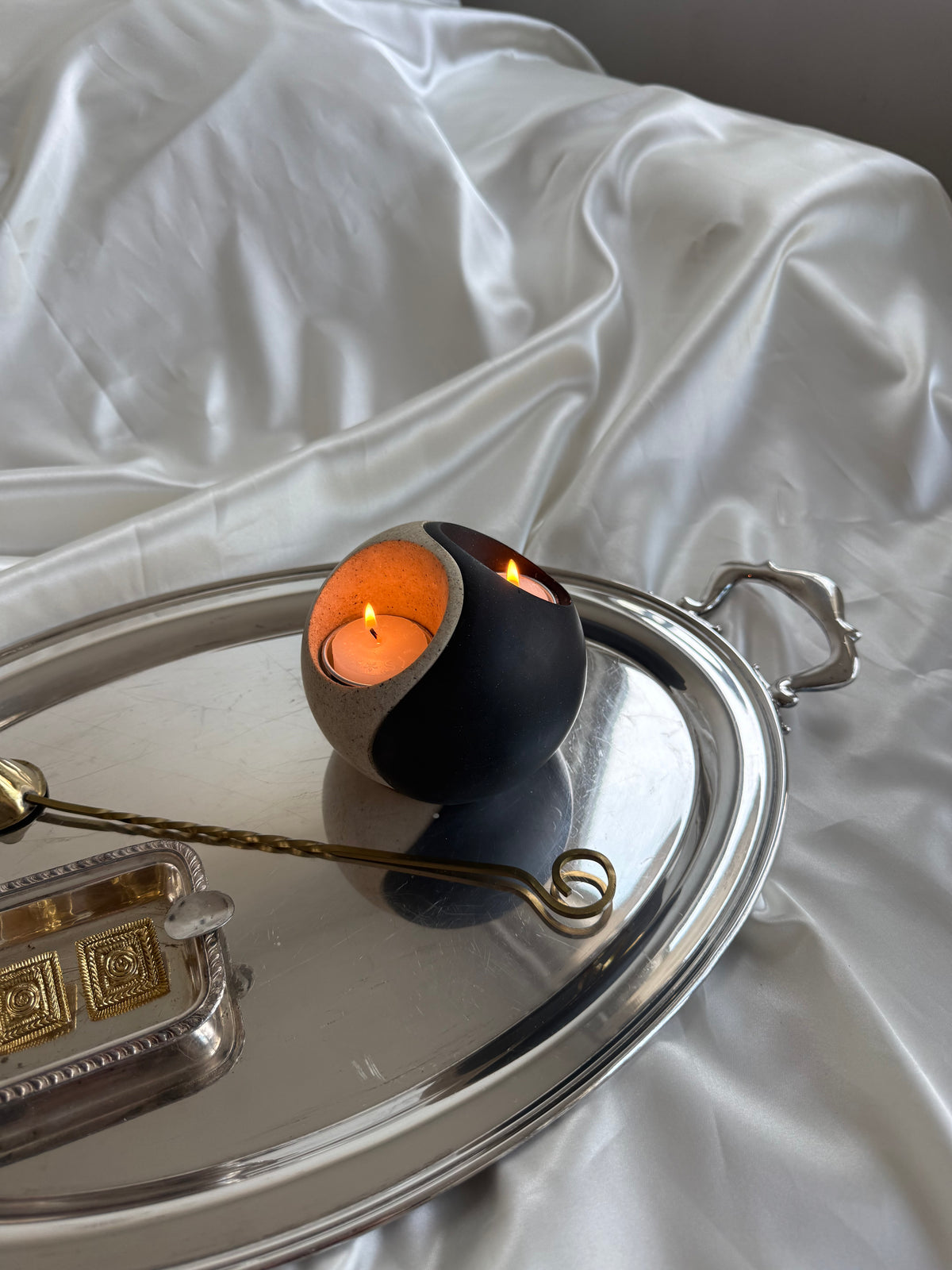 Vintage Yin Yang Double Tealight Candle Holder