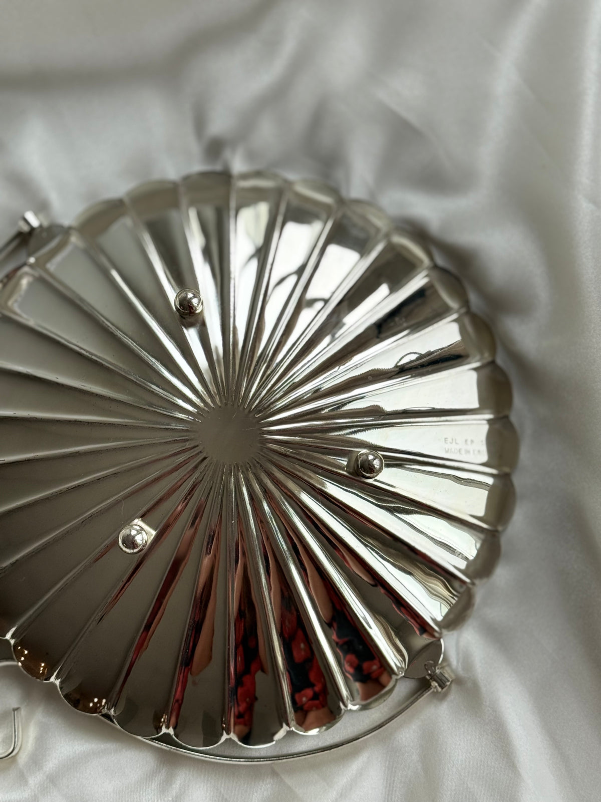 Vintage English Silver-Plated Scallop Shell Basket