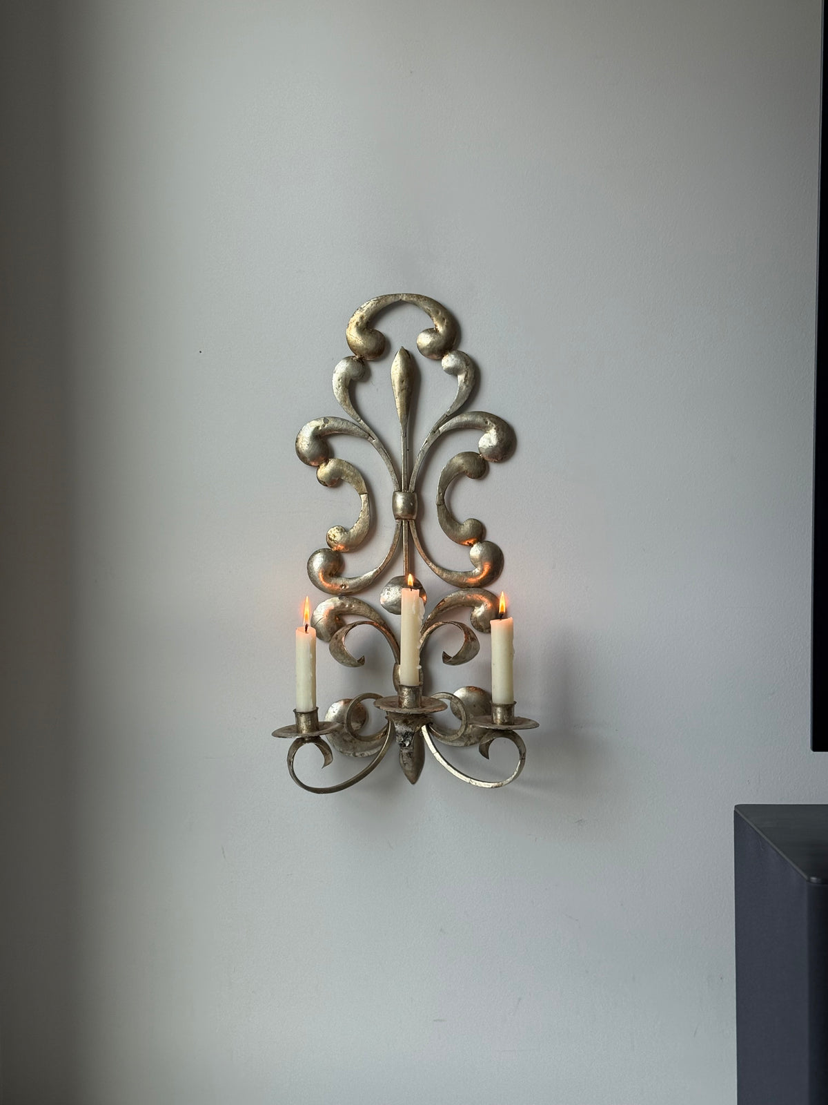 Vintage Italian Gilt Metal Three-Arm Wall Sconce – Made in Italy