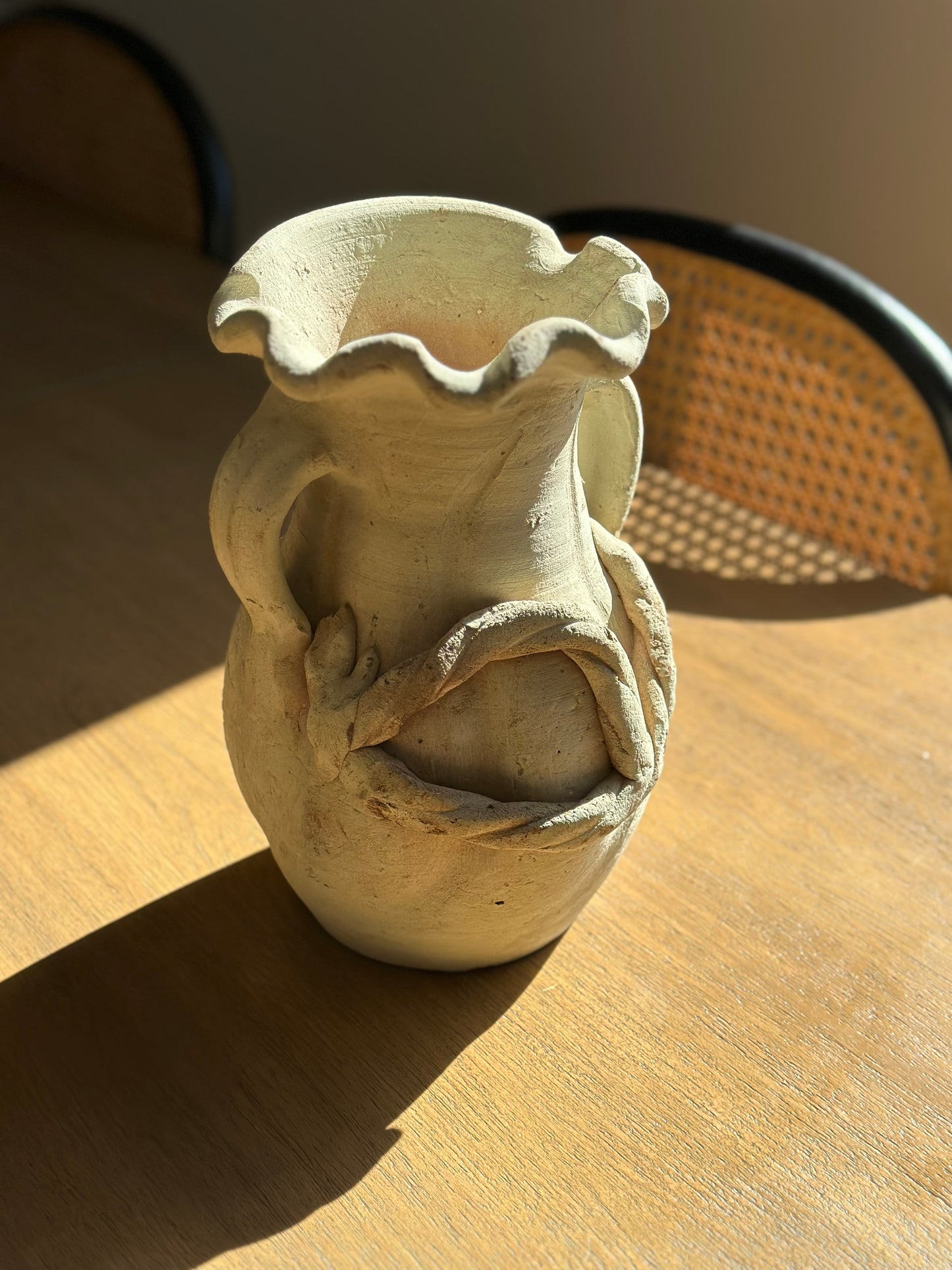 Clay hanging vase