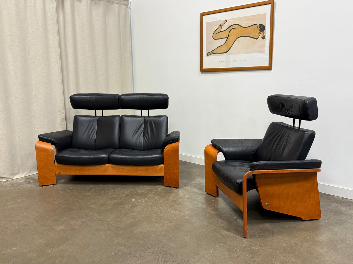 Stressless Pegasus loveseat and armchair by Ekornes, crafted in Norway
