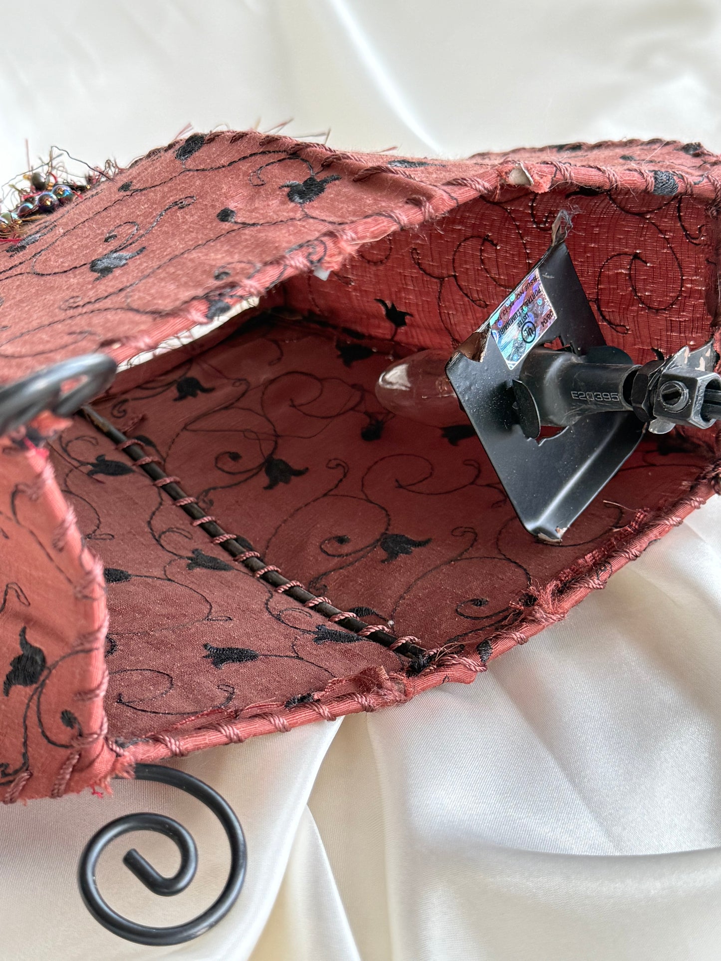 Vintage Handbag Style Table Lamp – Textile & Beaded Detail