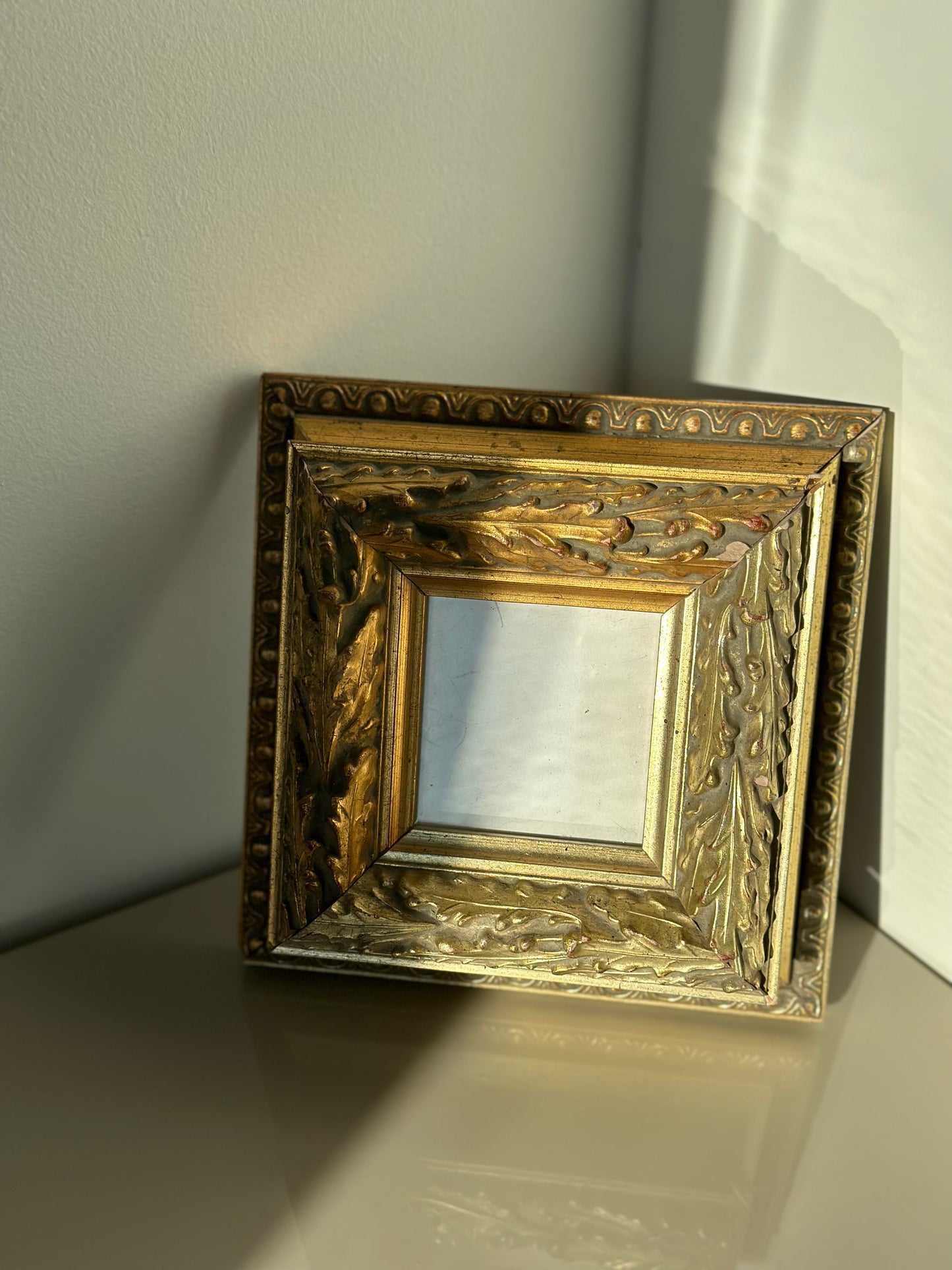 Vintage picture frame