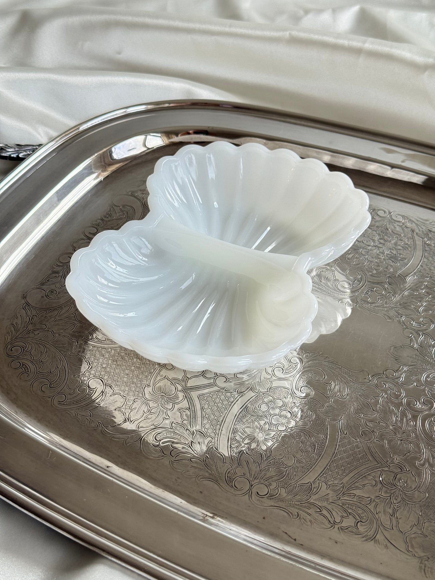 Vintage Avon Milk Glass Double Shell Dish