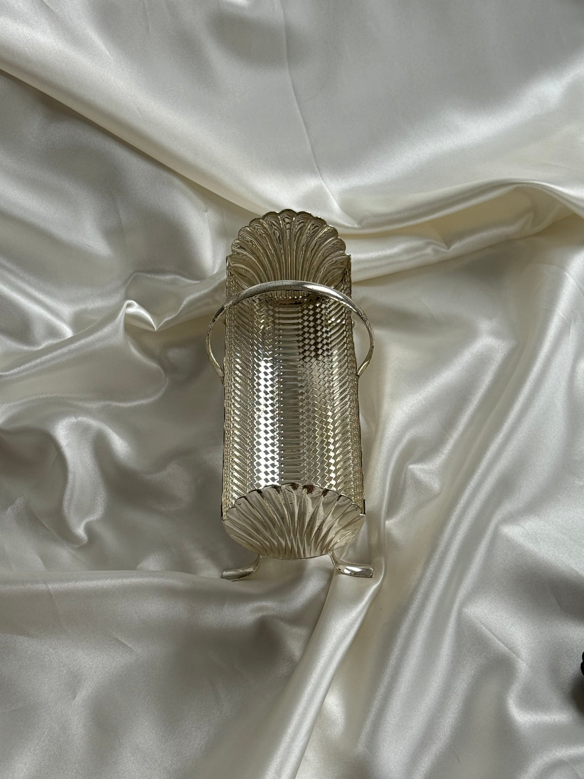 Vintage English-Style Silver-Plated Shell Motif Biscuit Tray – 8.5”