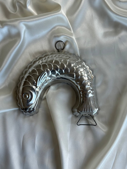 Vintage Silver Tone Fish Aspic Mold – Hanging Kitchen Wall Decor