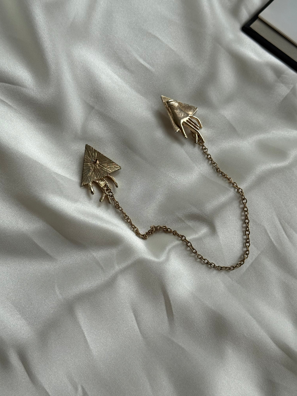 Vintage Sculptural Hand Collar Chain