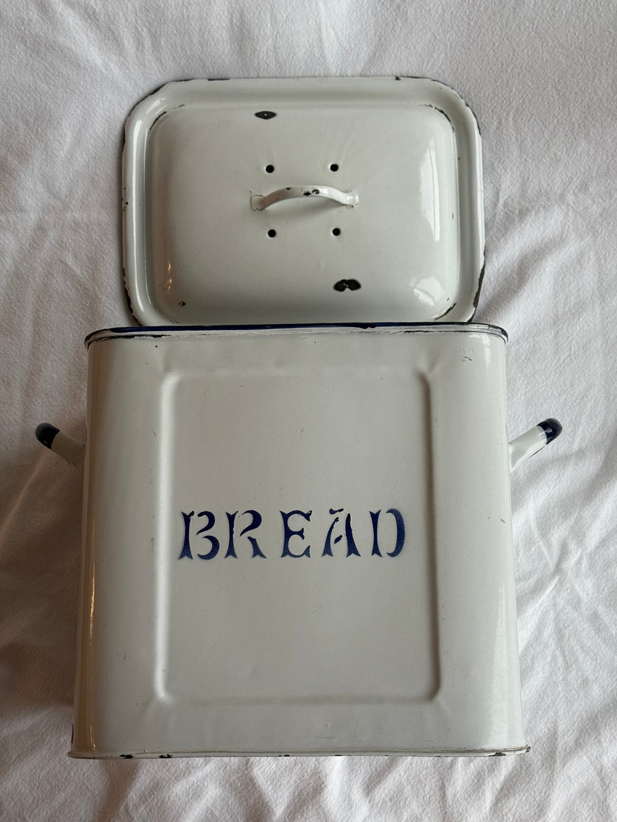 English Enamel Bread Bin – Vintage Farmhouse Kitchen Storage