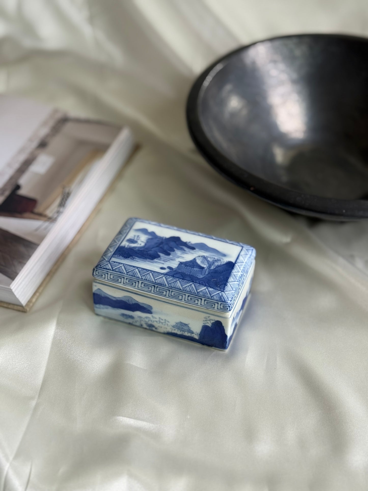 Vintage Chinese Blue and White Porcelain Trinket Box