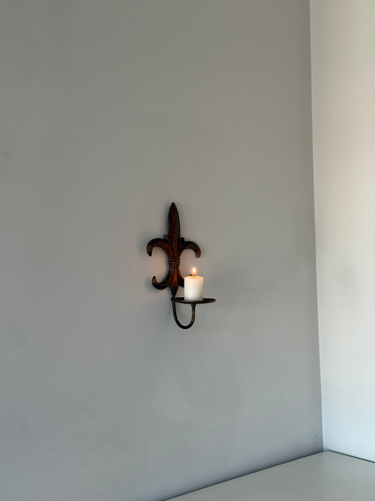 Vintage Fleur-de-Lis Cast Iron Wall Candle Sconce – French Country Style