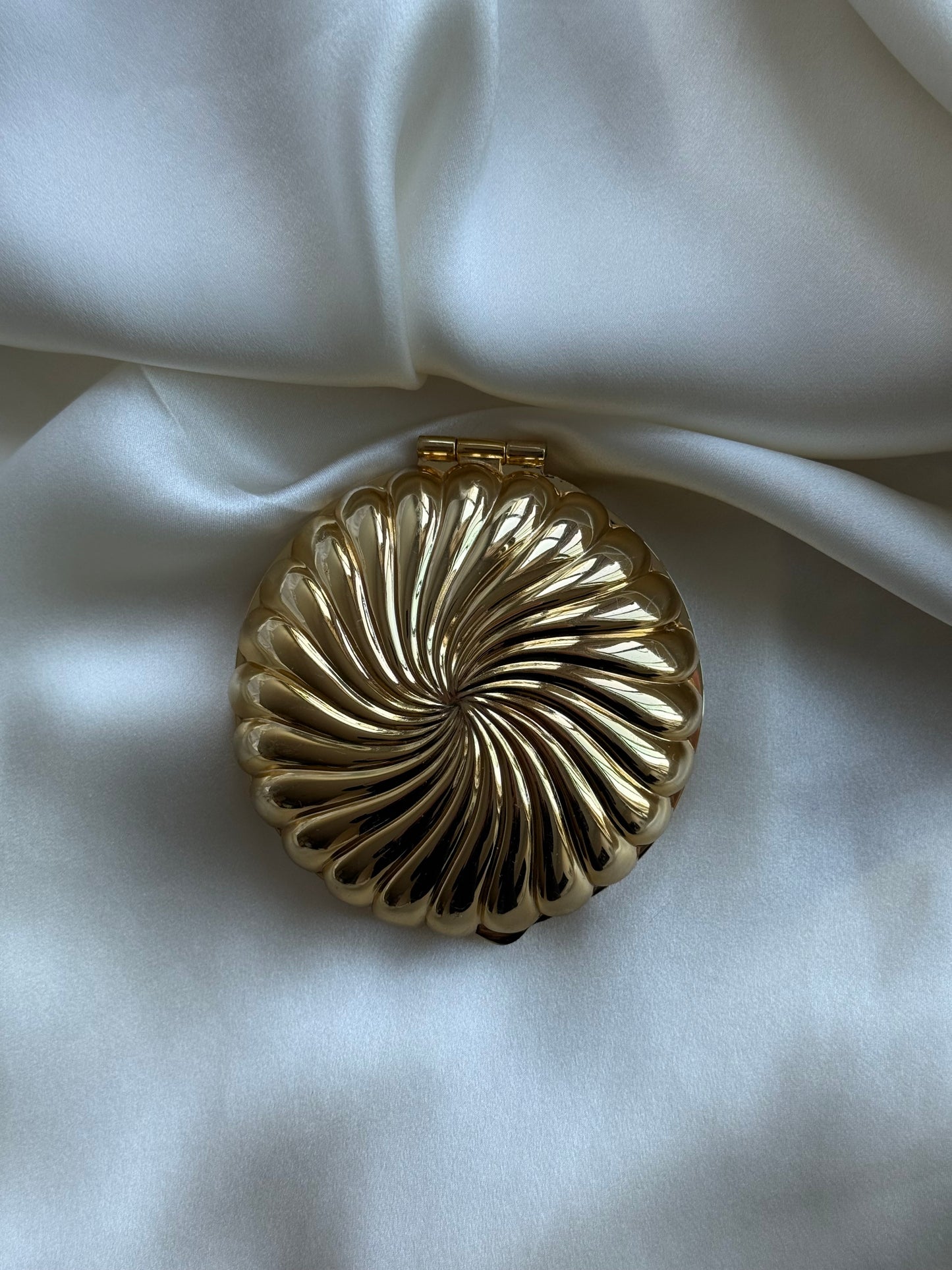 Vintage Partylite Gold Clamshell Candle Holder