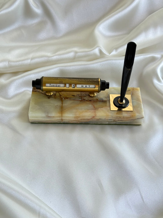 Vintage onyx Desk Calendar & Pen Holder