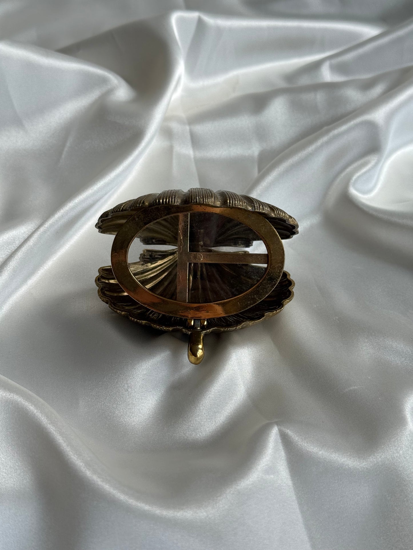 Vintage Brass Clamshell Picture Frame