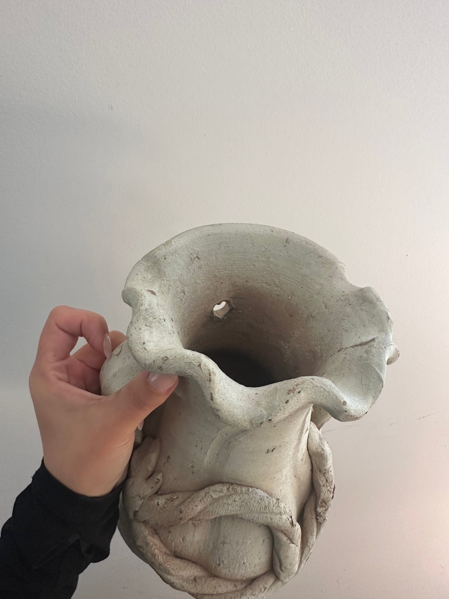 Clay hanging vase