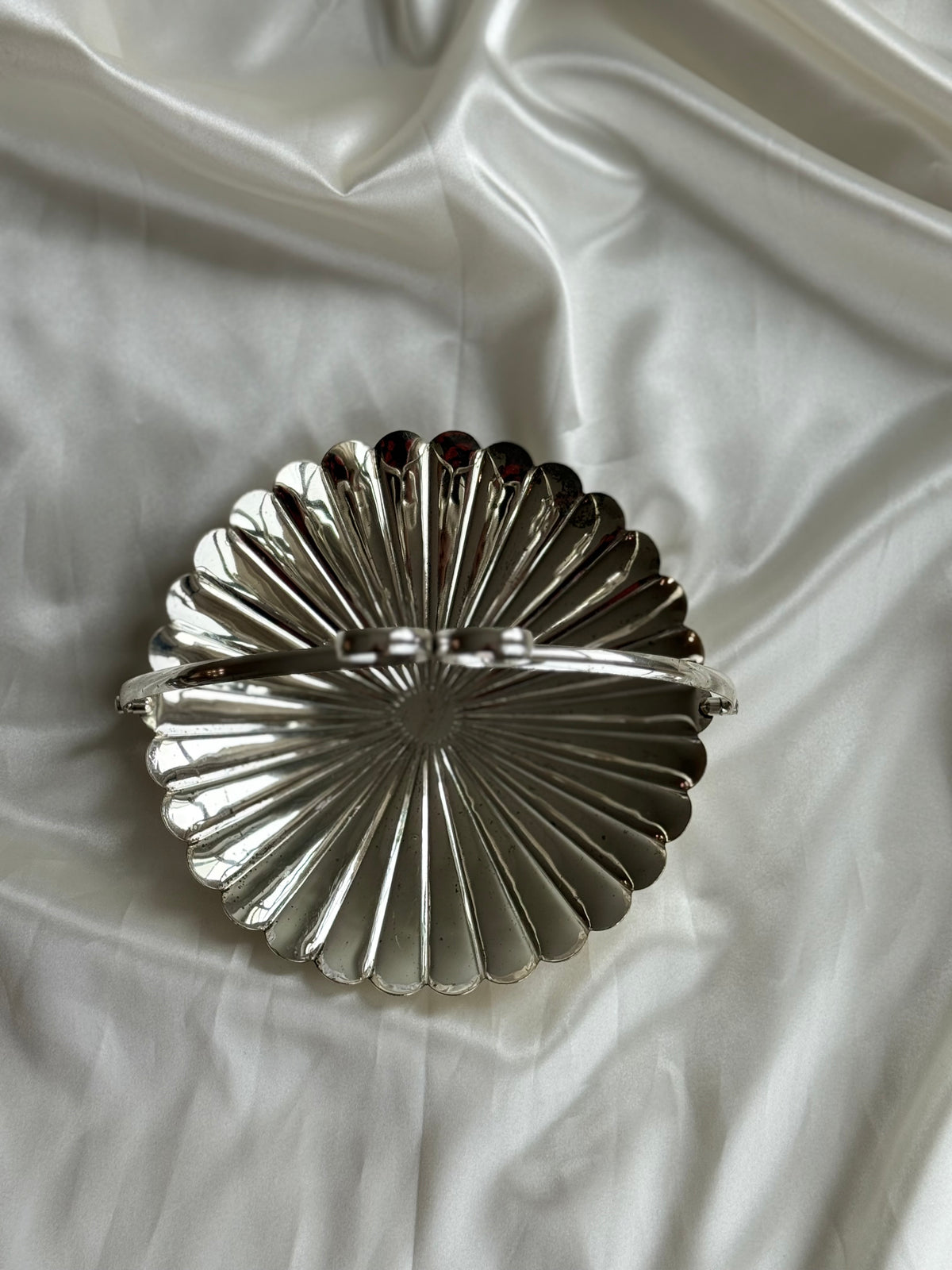 Vintage English Silver-Plated Scallop Shell Basket