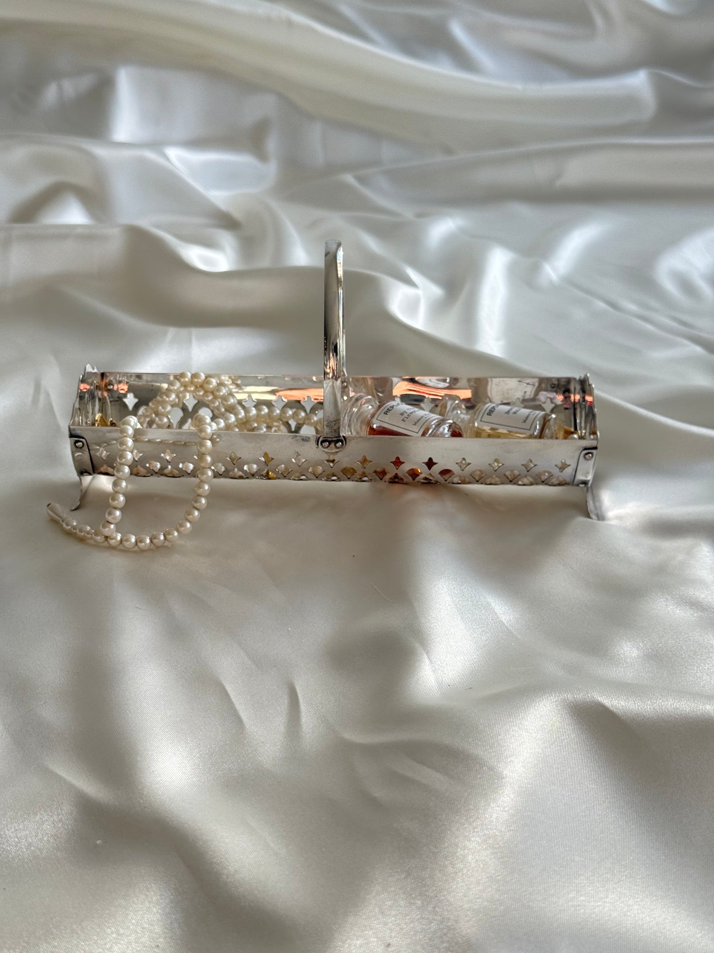 Vintage Silver-Plated Biscuit Holder – Yeoman Silver Plate, England