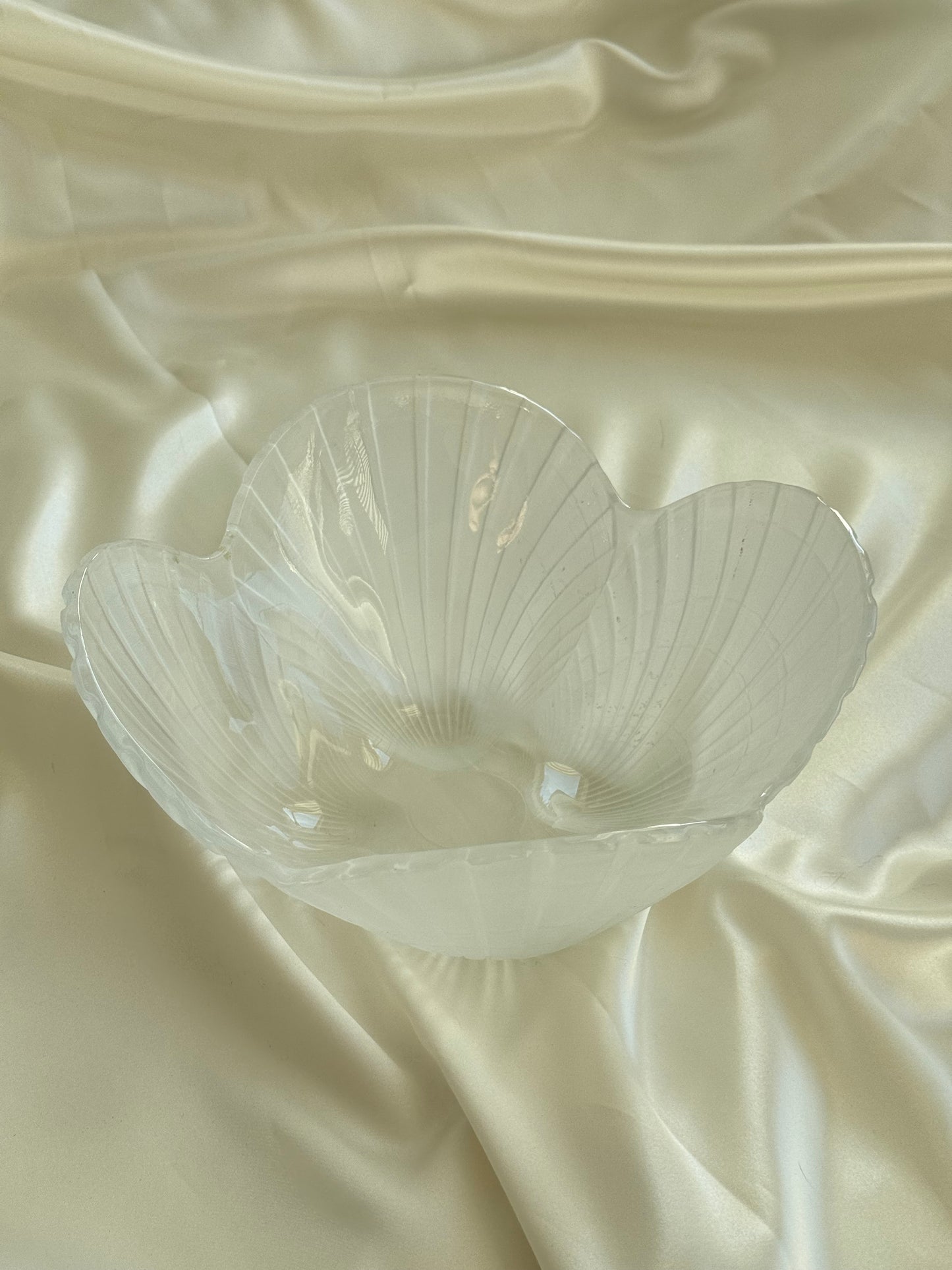 Vintage Frosted Glass Shell Serving Set – 5 Pieces