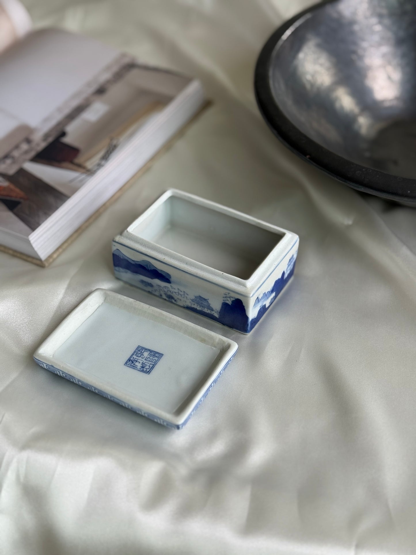 Vintage Chinese Blue and White Porcelain Trinket Box