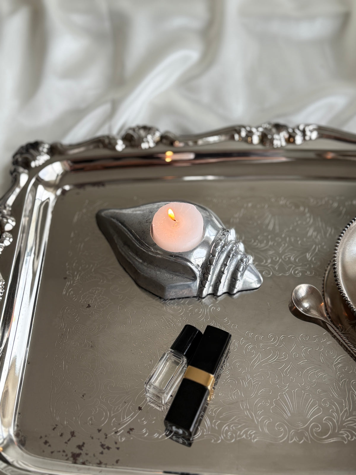 Vintage Silver-Tone Seashell Tealight Candle Holder