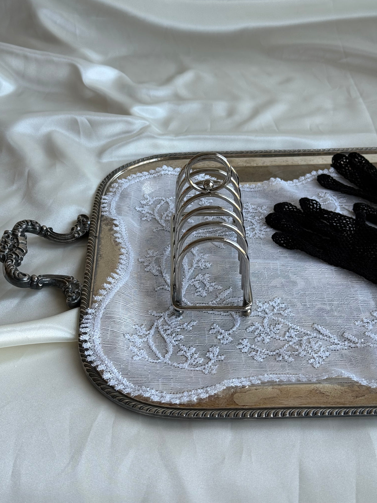 Vintage Silver Plated Toast Rack – Arched Wire Design with Ring Handle