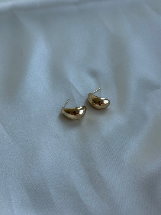 Vintage Sculptural Gold-Tone Stud Earrings