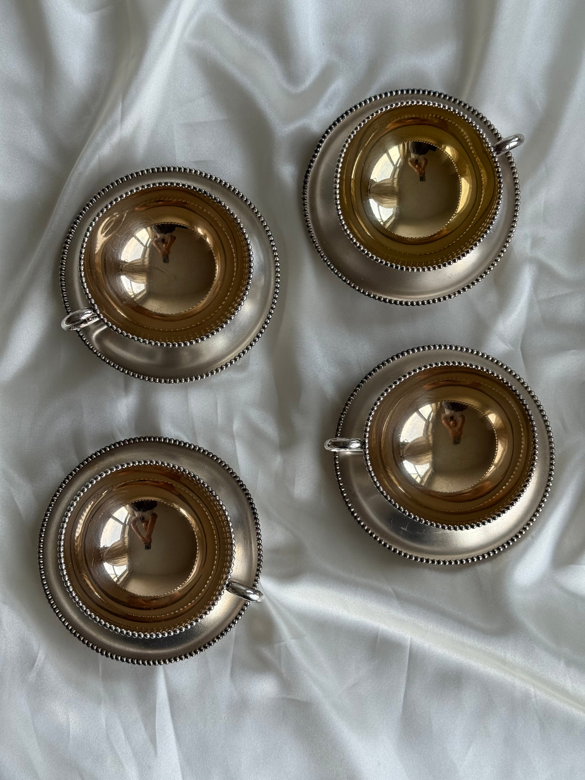 Vintage Meriden Company Silver-Plated Teacups & Saucers – Set of Four