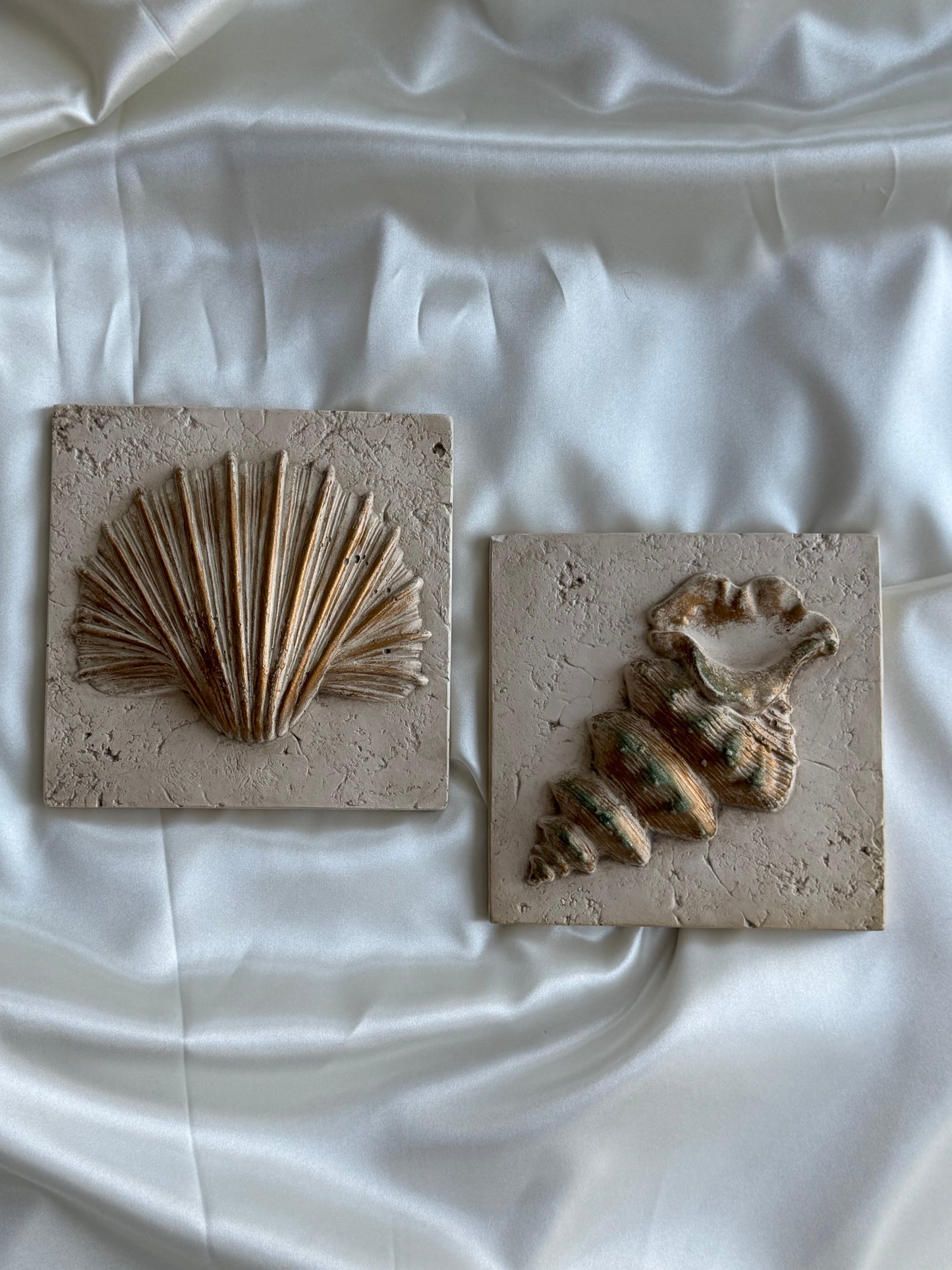 Vintage Canadian Ceramic Wall Art – Shell Set (2 pcs)